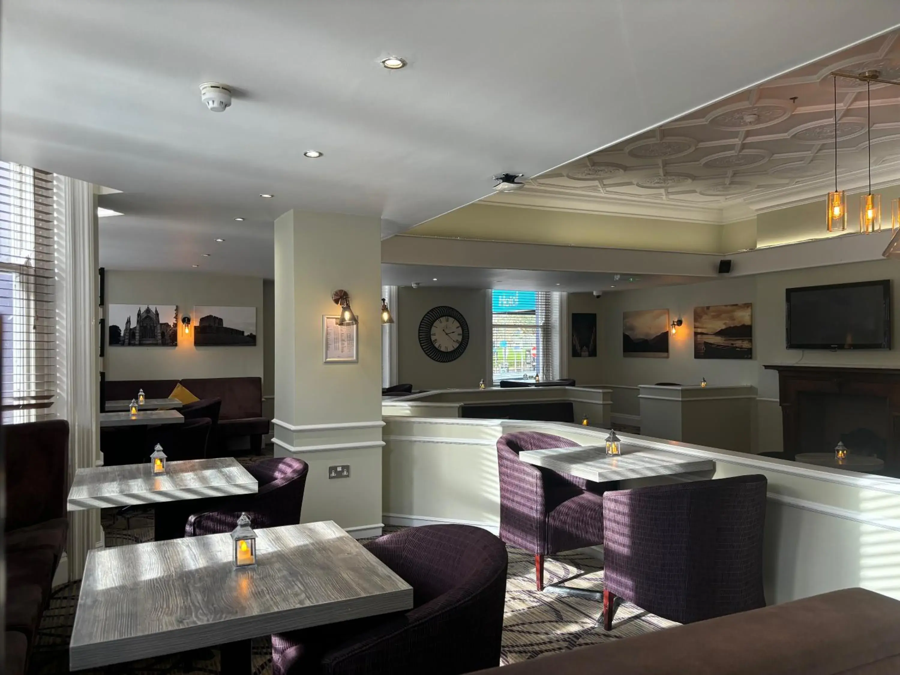 Lounge or bar in Carlisle Station Hotel, Sure Hotel Collection by BW Lounge or bar in Carlisle Station Hotel, Sure Hotel Collection by BW