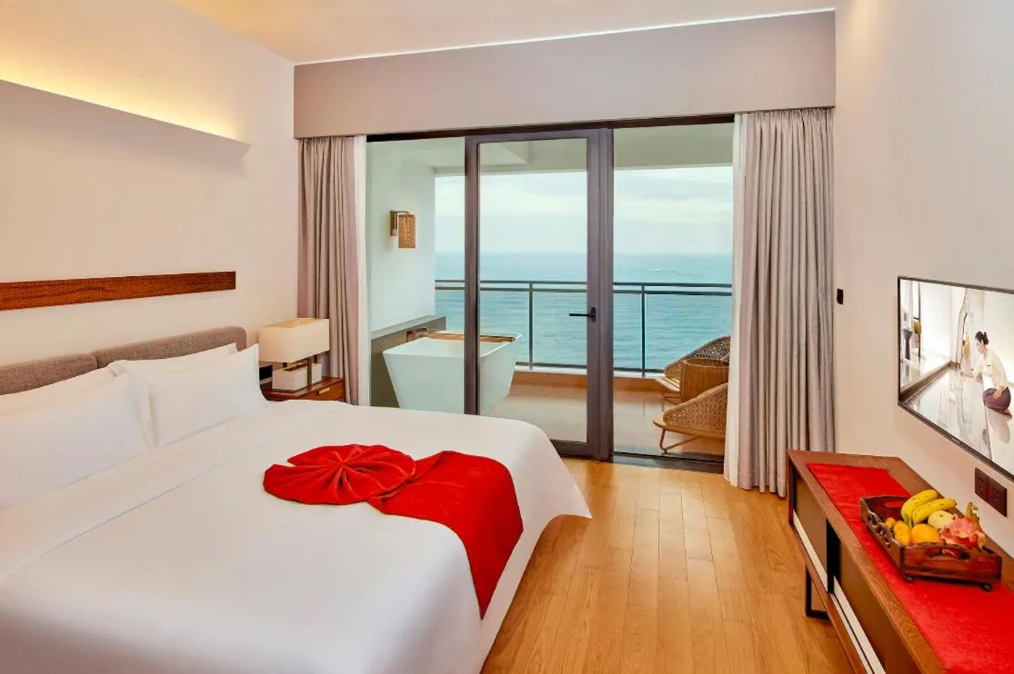 Bed in Dusit Thani Shuangyue Bay Resort Huizhou