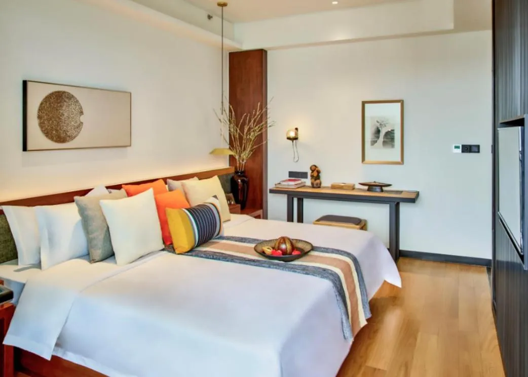 Bed in Dusit Thani Shuangyue Bay Resort Huizhou