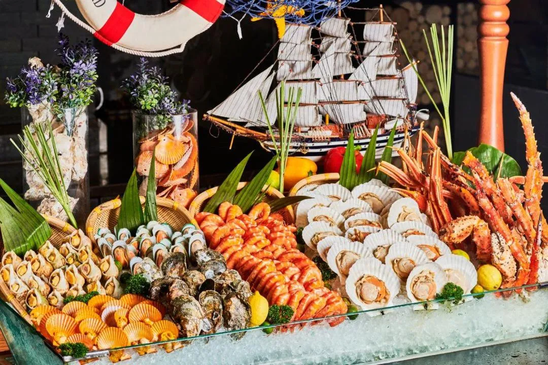 Dinner in Dusit Thani Shuangyue Bay Resort Huizhou