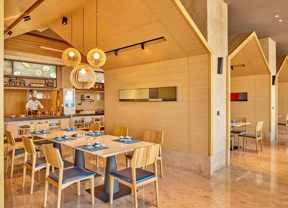 Restaurant/places to eat in Dusit Thani Shuangyue Bay Resort Huizhou