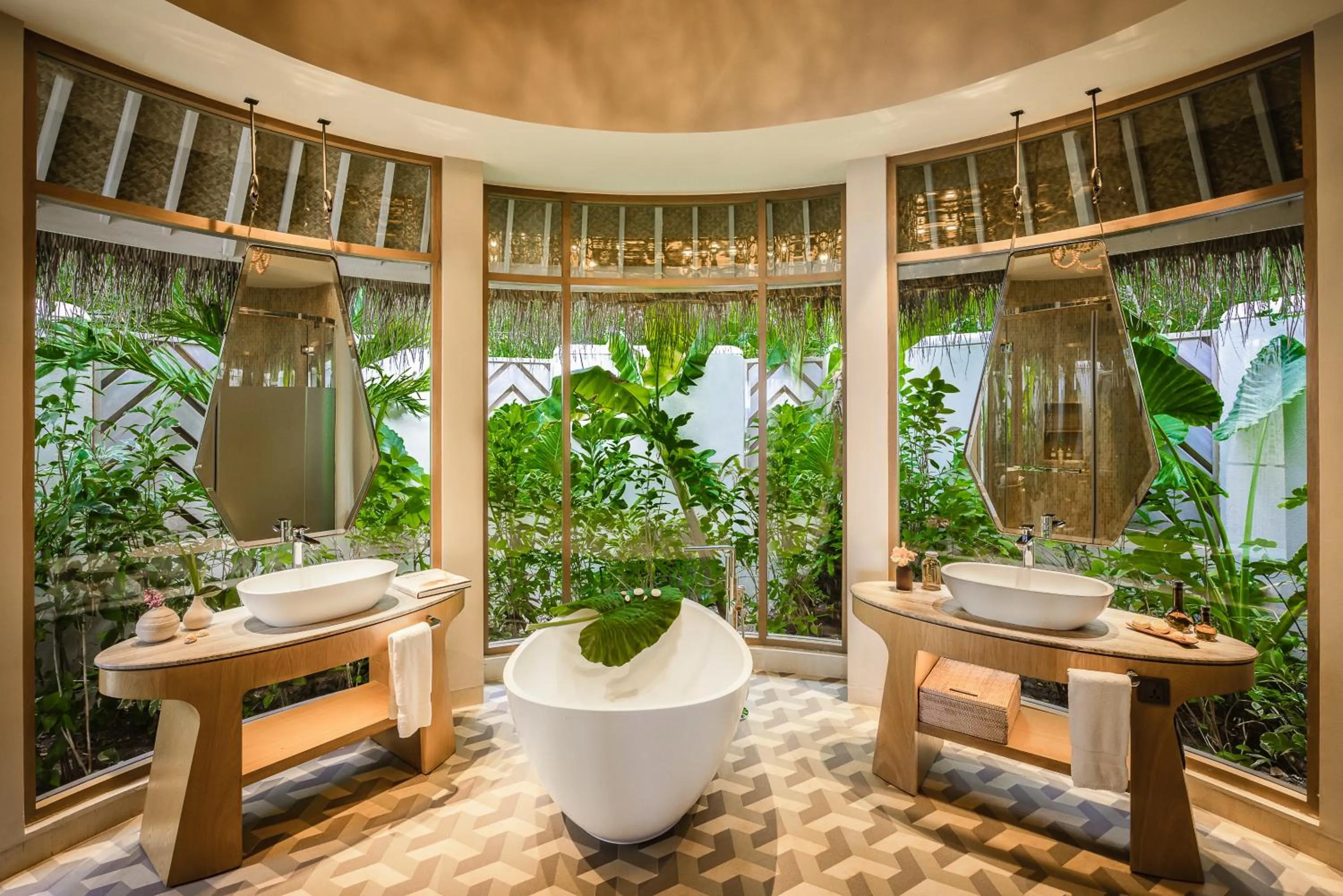 Shower in The Nautilus Maldives