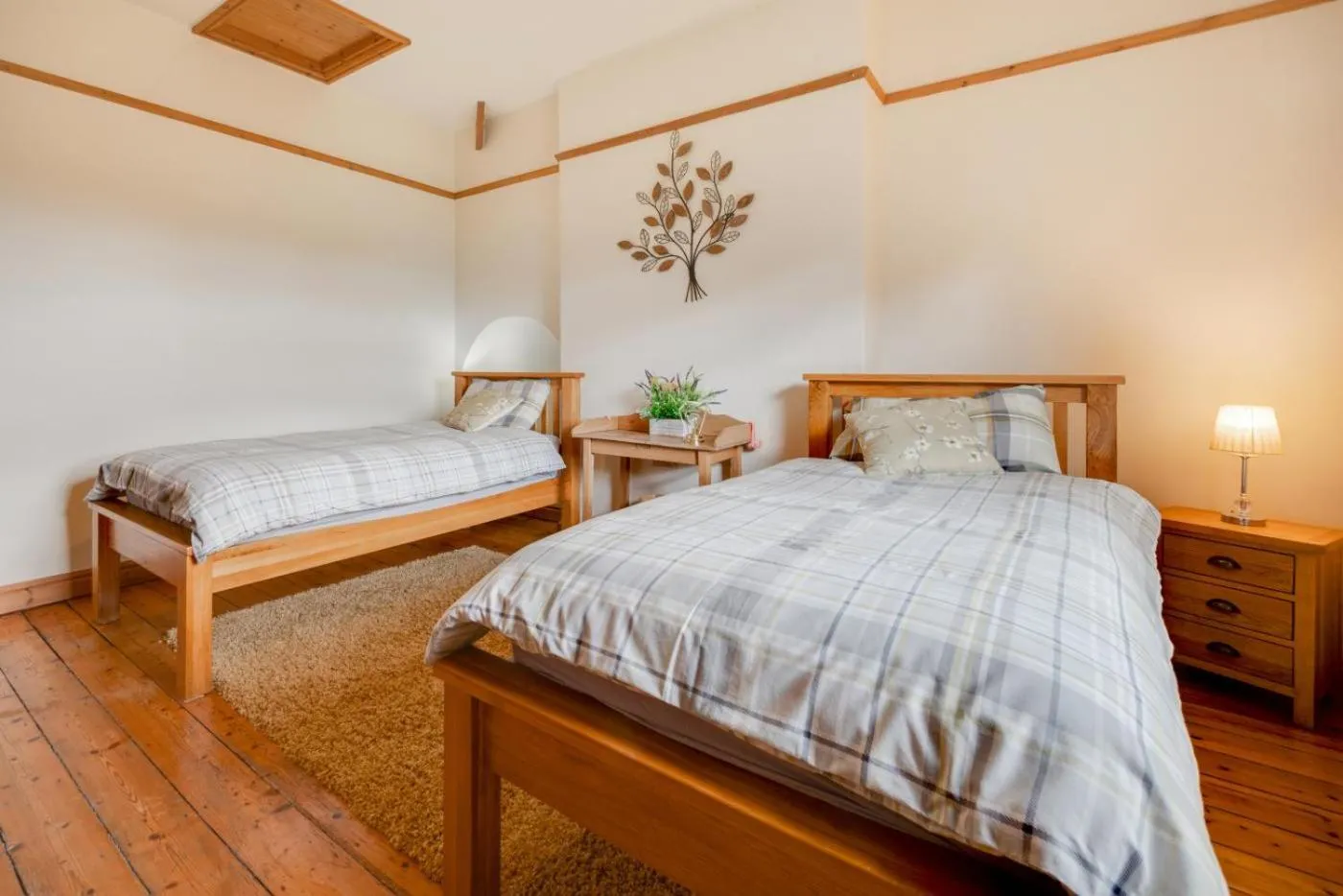 Other, Bed in 2 Bed in Ruabon oc-waf253