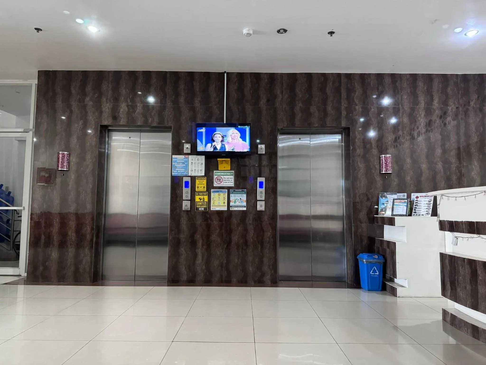 elevator in Jeamco Royal Hotel-Palawan