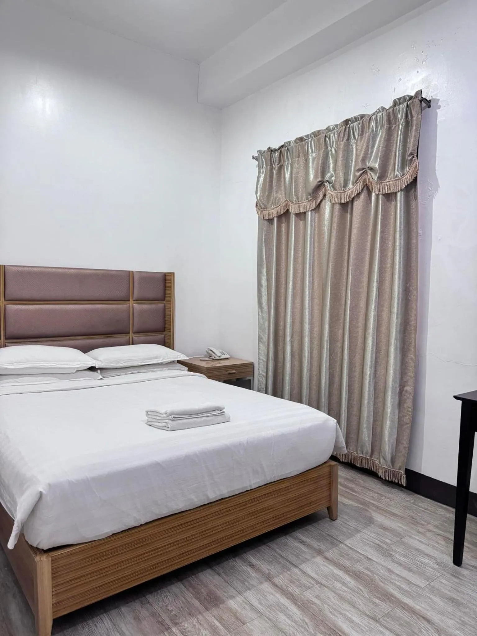 Bed in Jeamco Royal Hotel-Palawan