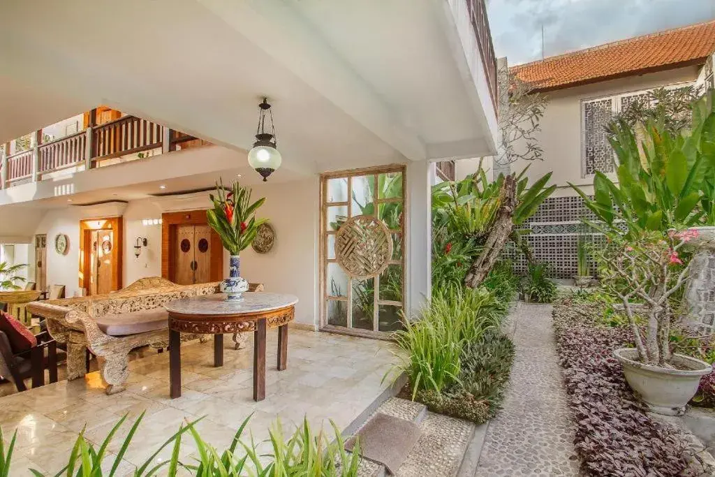 Property building in Abian Biu Mansion Property building in Abian Biu Mansion