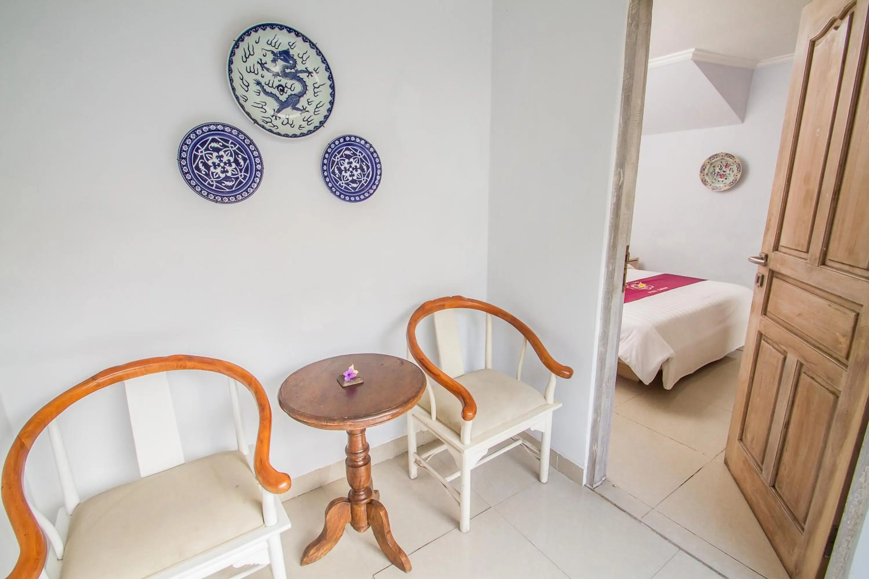 Seating area, Bed in Abian Biu Mansion