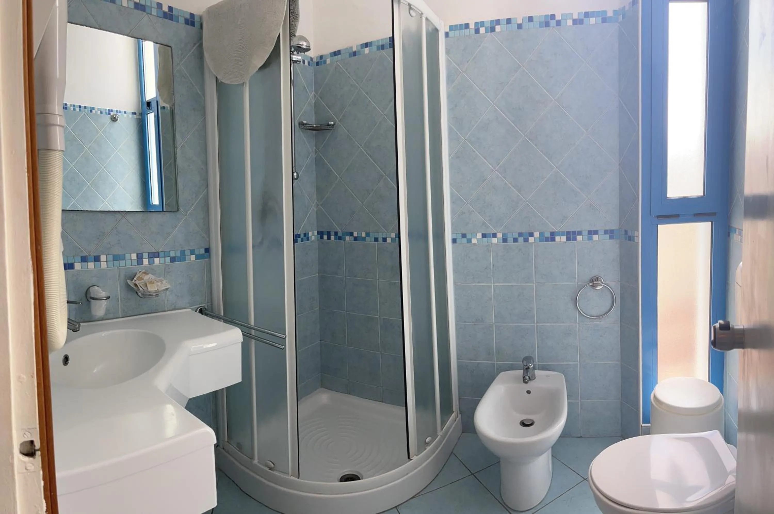 Shower in Hotel Senior