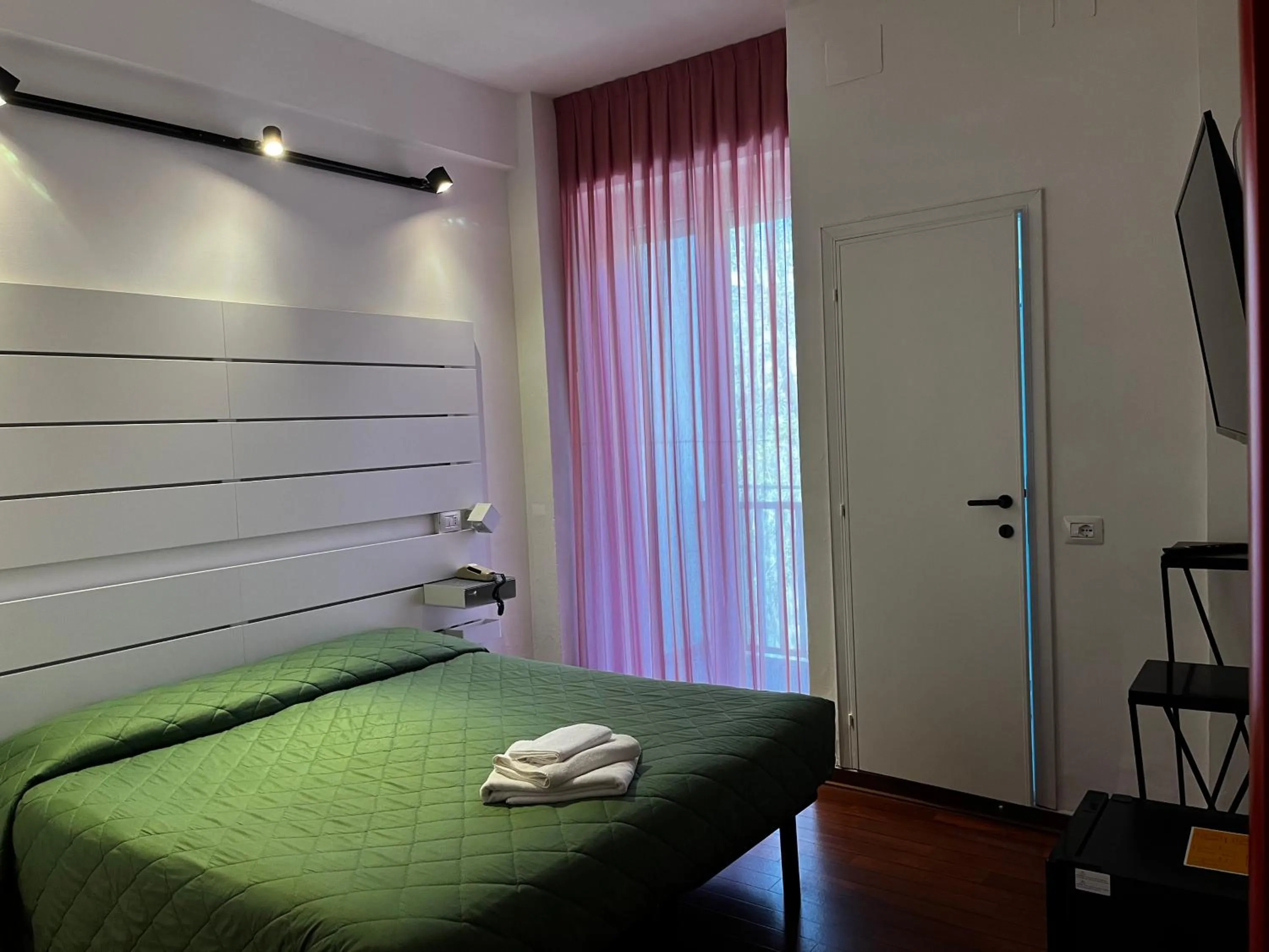 Photo of the whole room in Hotel Senior