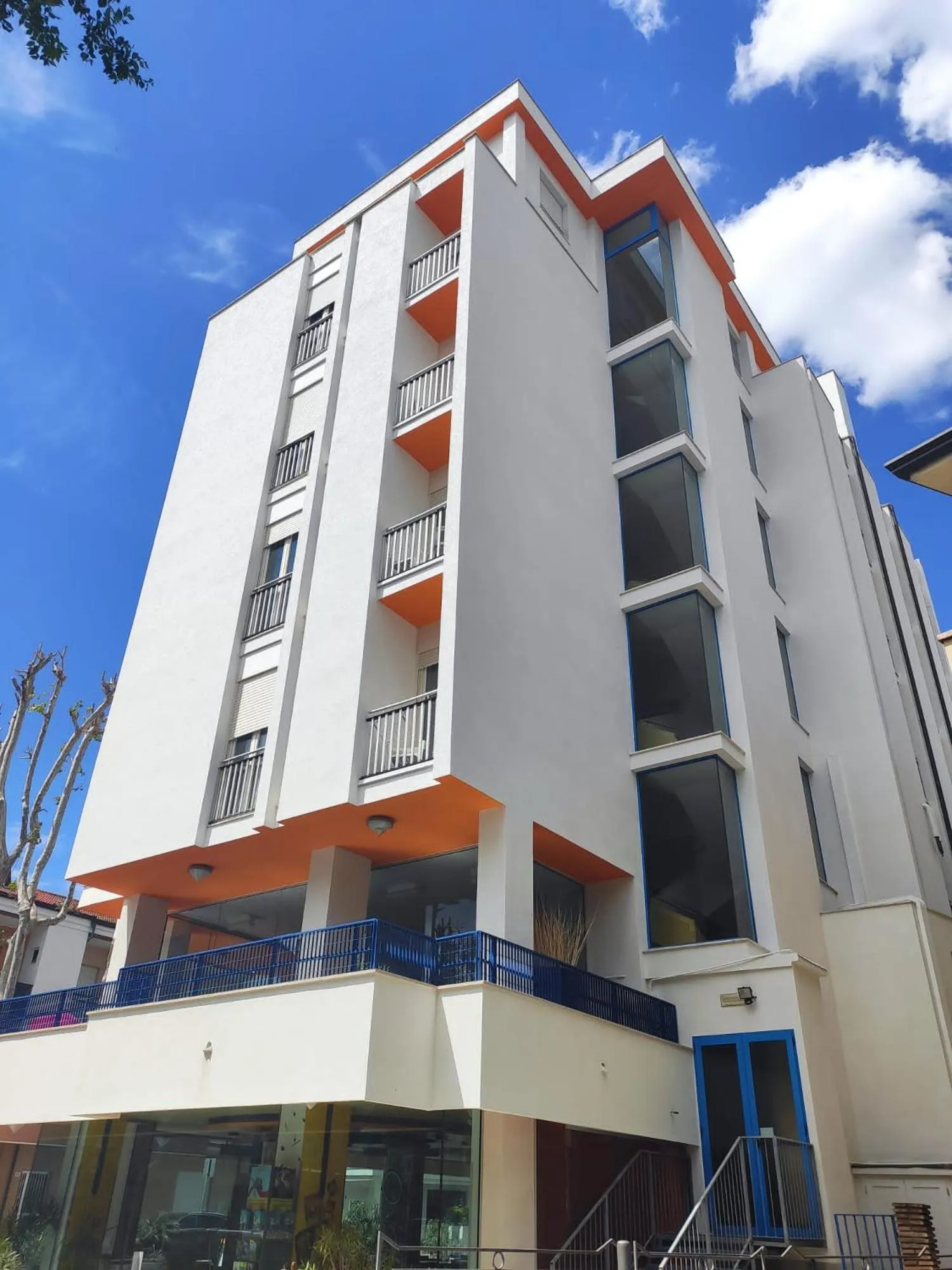 Property building in Hotel Senior