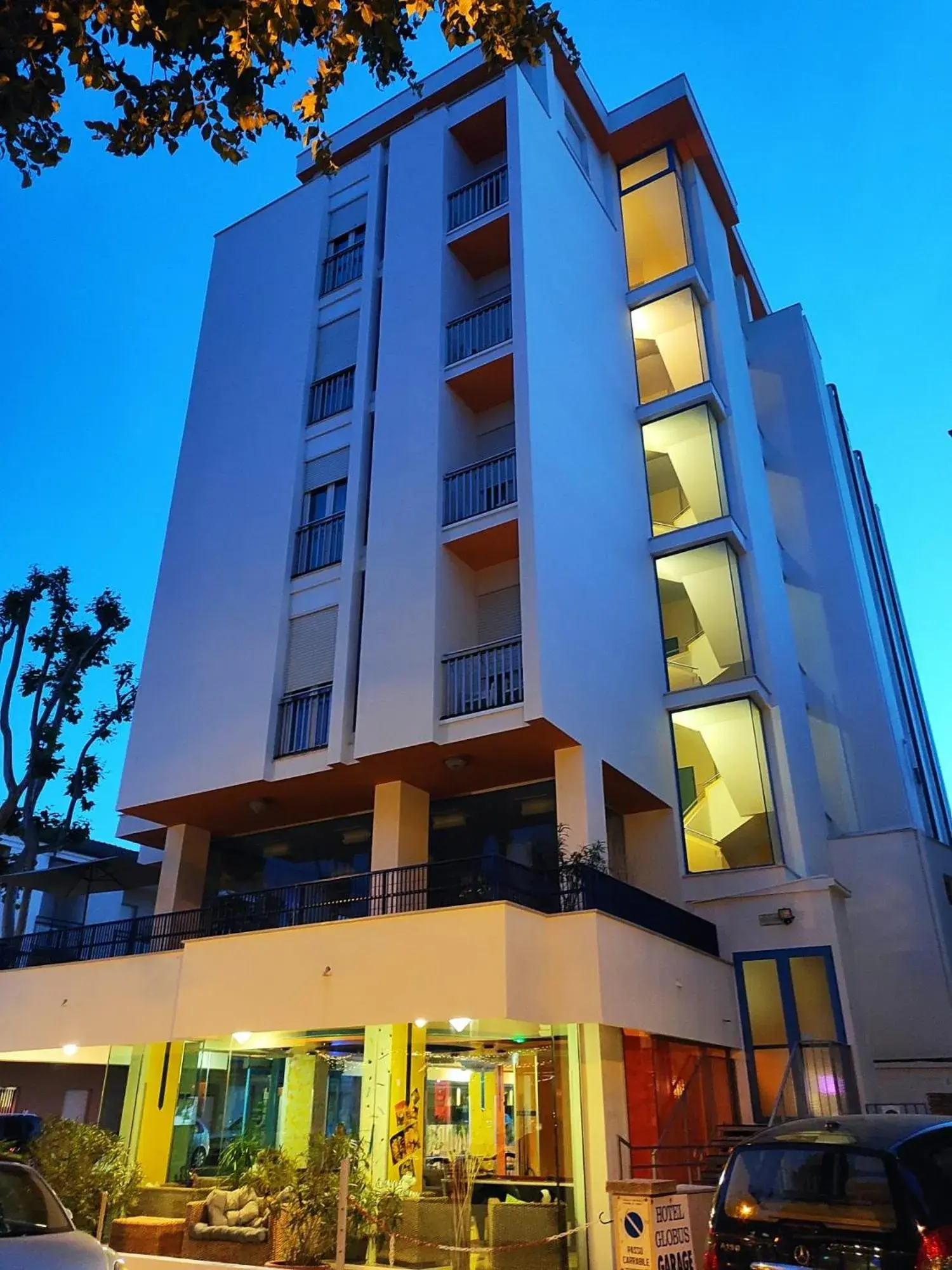 Property Building in Hotel Senior