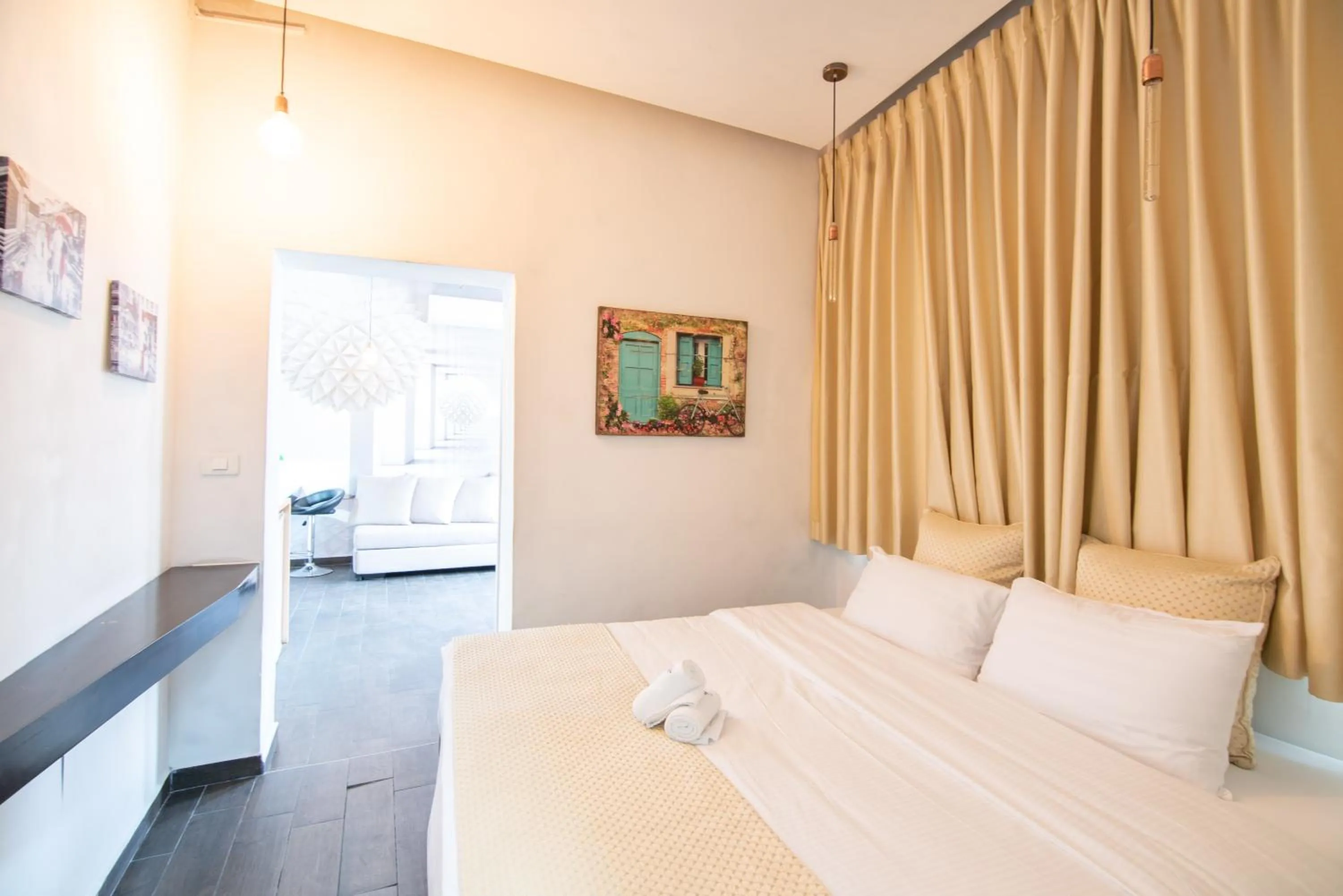 Bed in 27Montefiore - Urban ApartHotel TLV