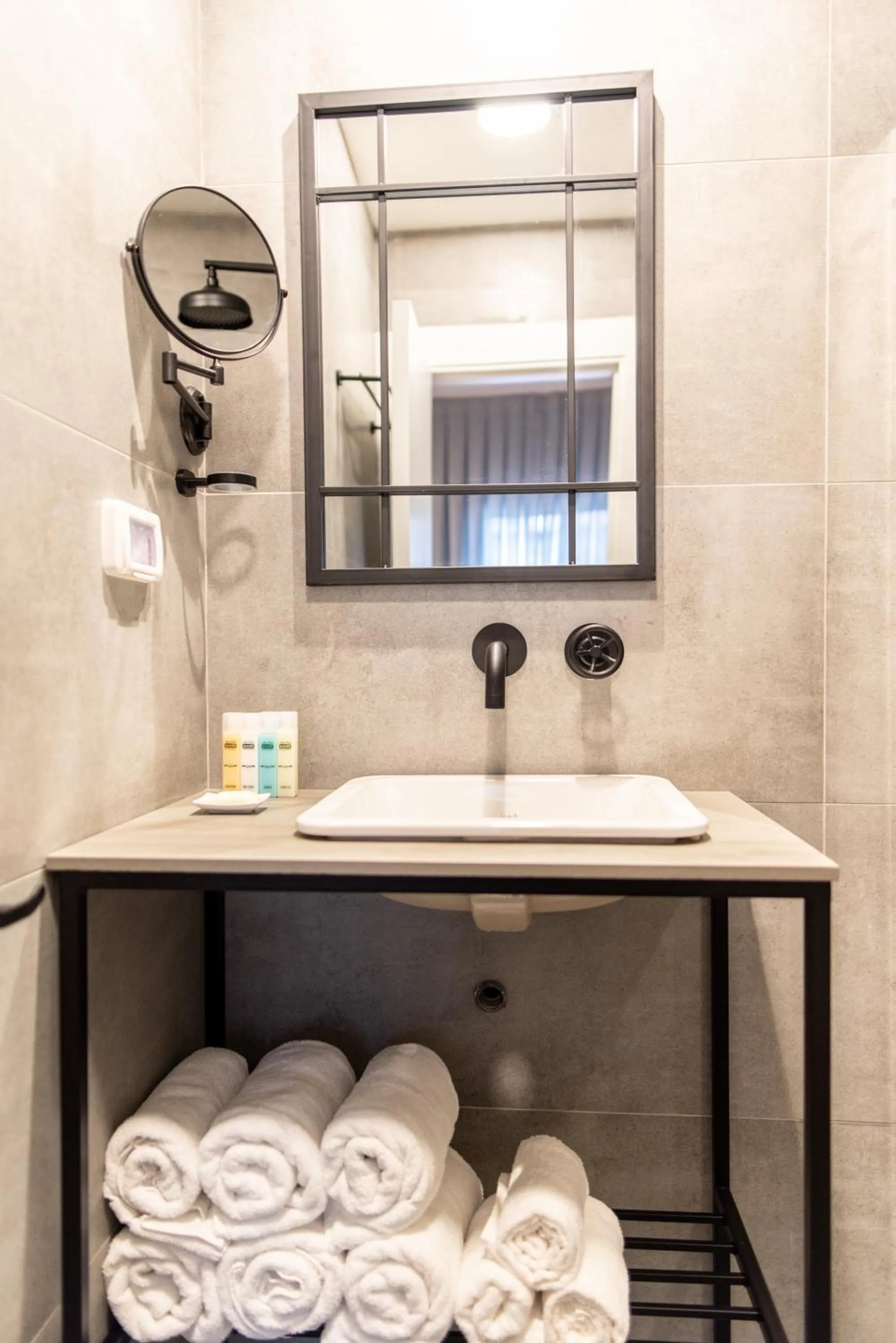 Bathroom in 27Montefiore - Urban ApartHotel TLV