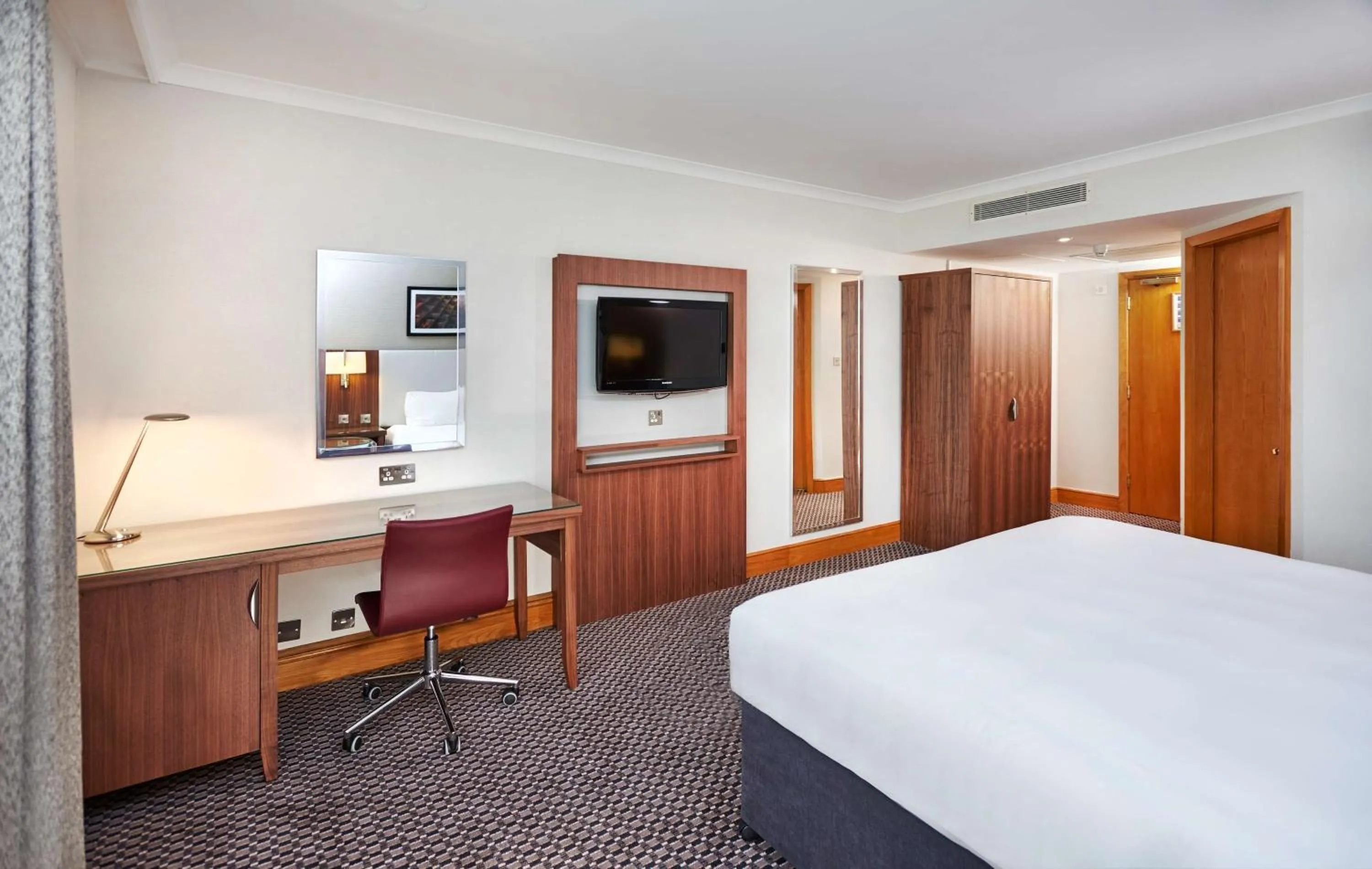 TV and multimedia, Bed in DoubleTree by Hilton Coventry
