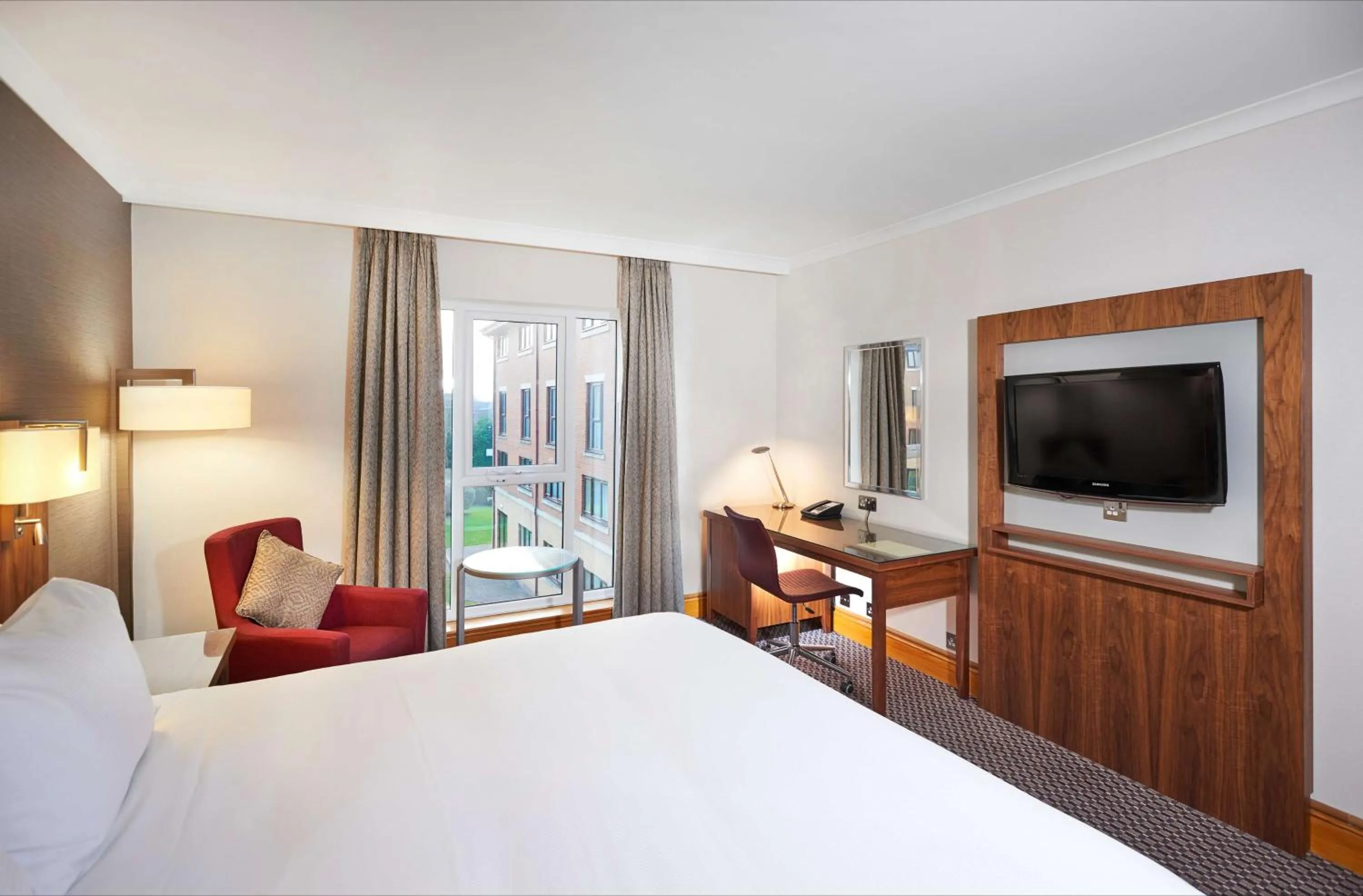 TV and multimedia, Bed in DoubleTree by Hilton Coventry