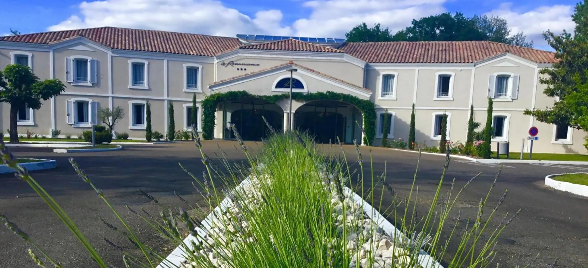 Property building in Le Renaissance