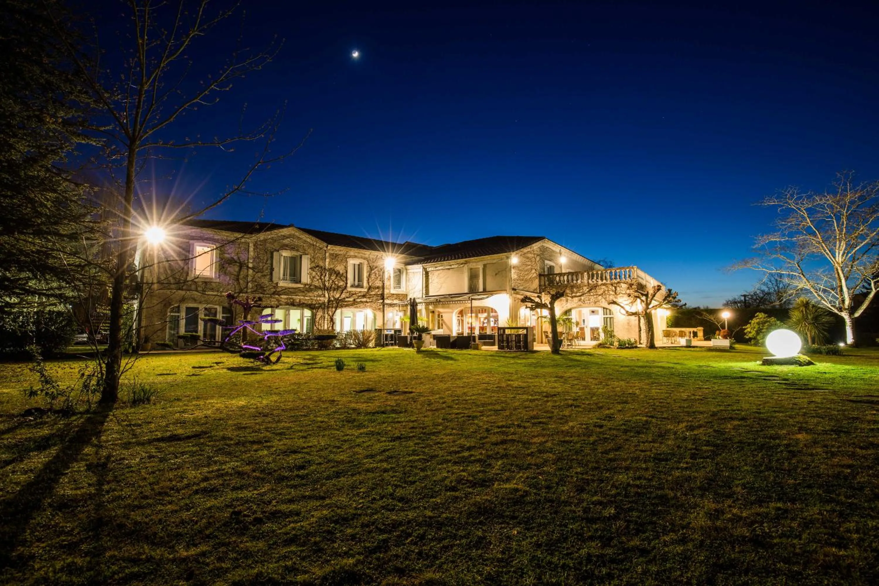 Property building in Le Renaissance