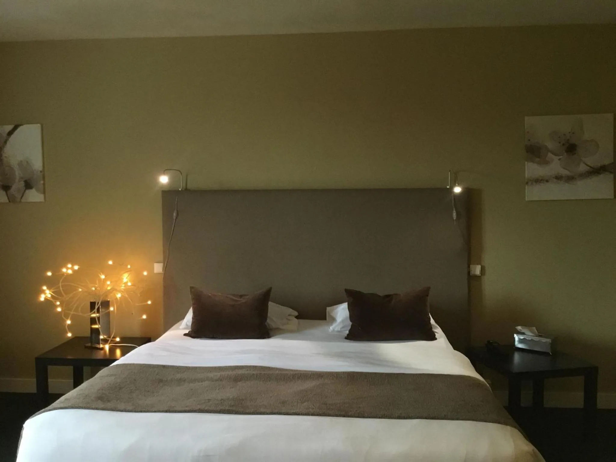 Bed in Le Renaissance