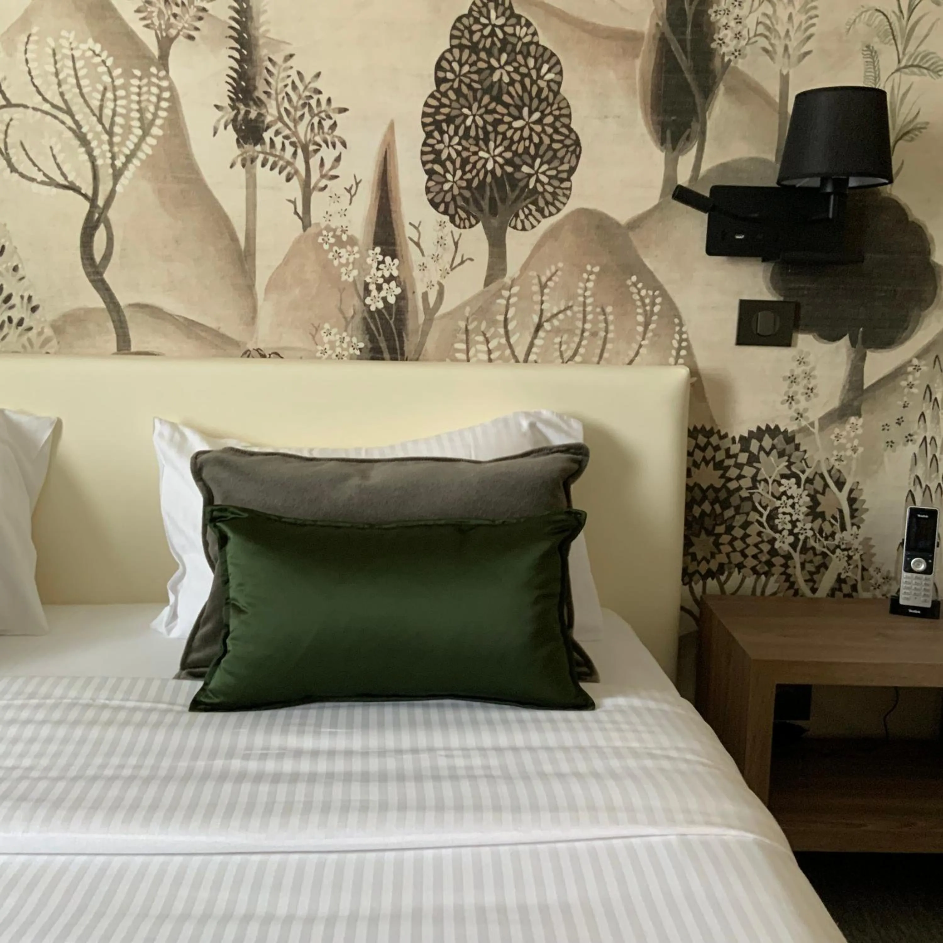 Bed in Le Renaissance