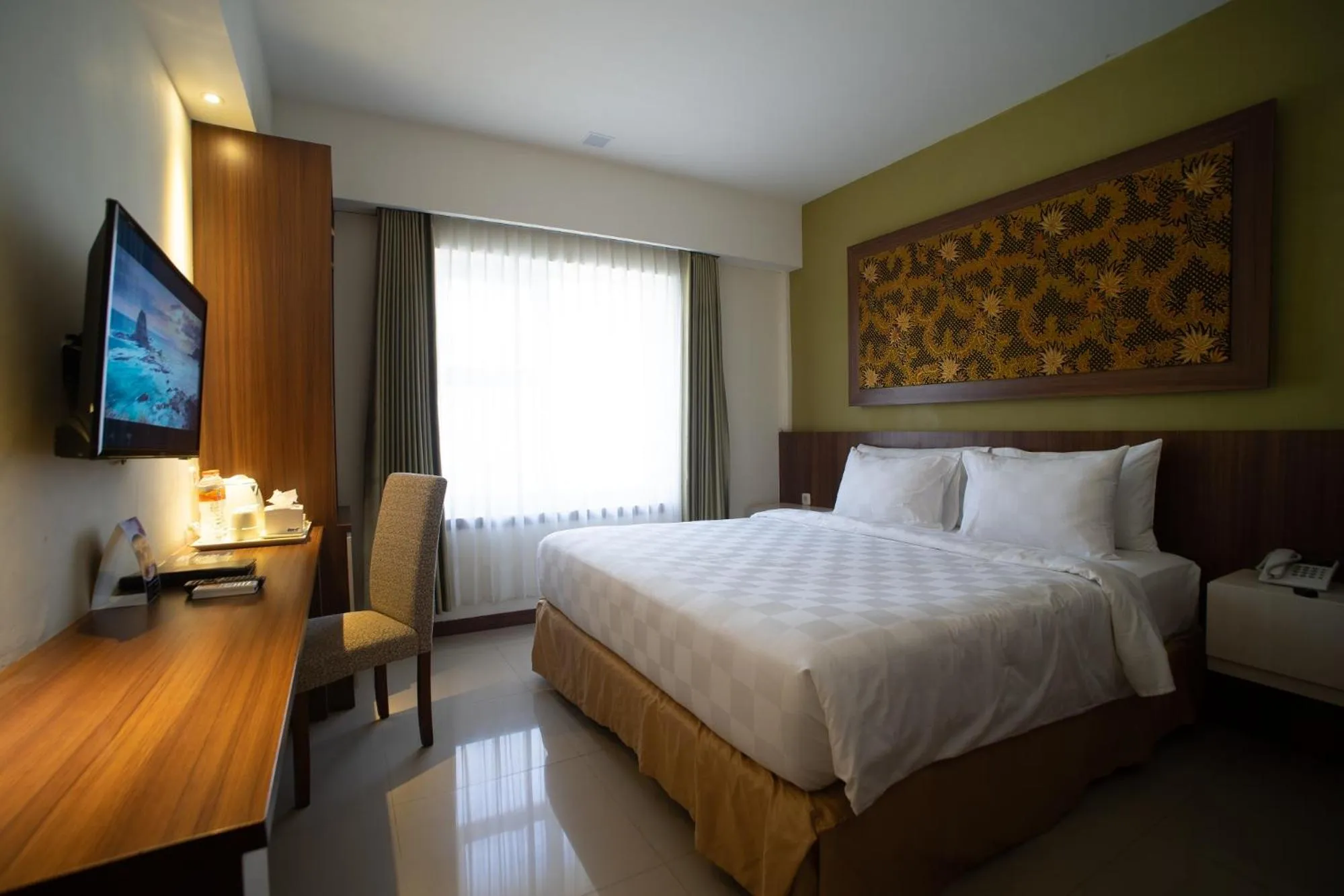 Bed in Luminor Hotel Banyuwangi By WH