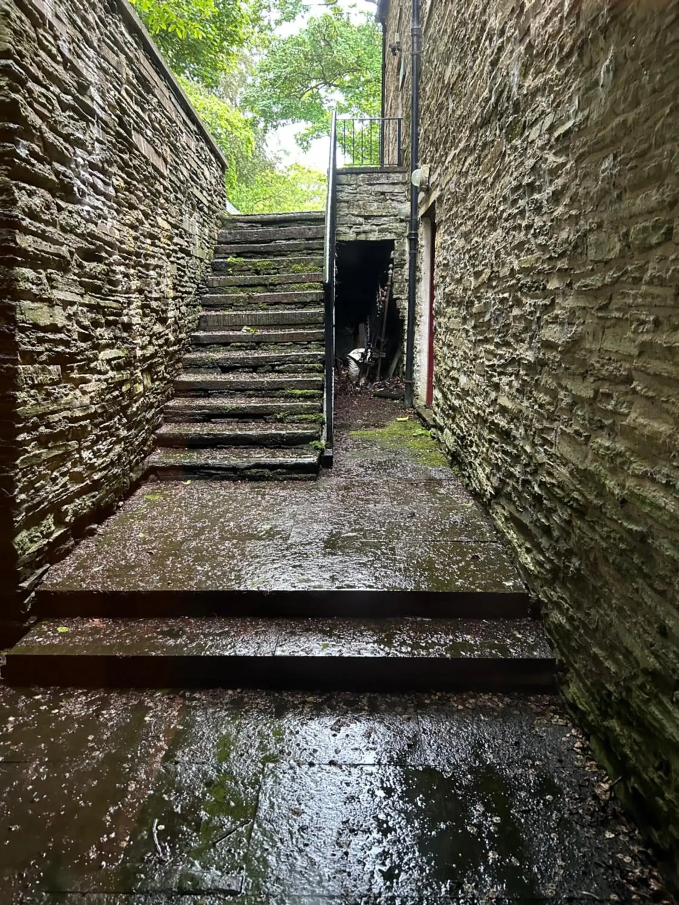 Property building in Forss House Property building in Forss House