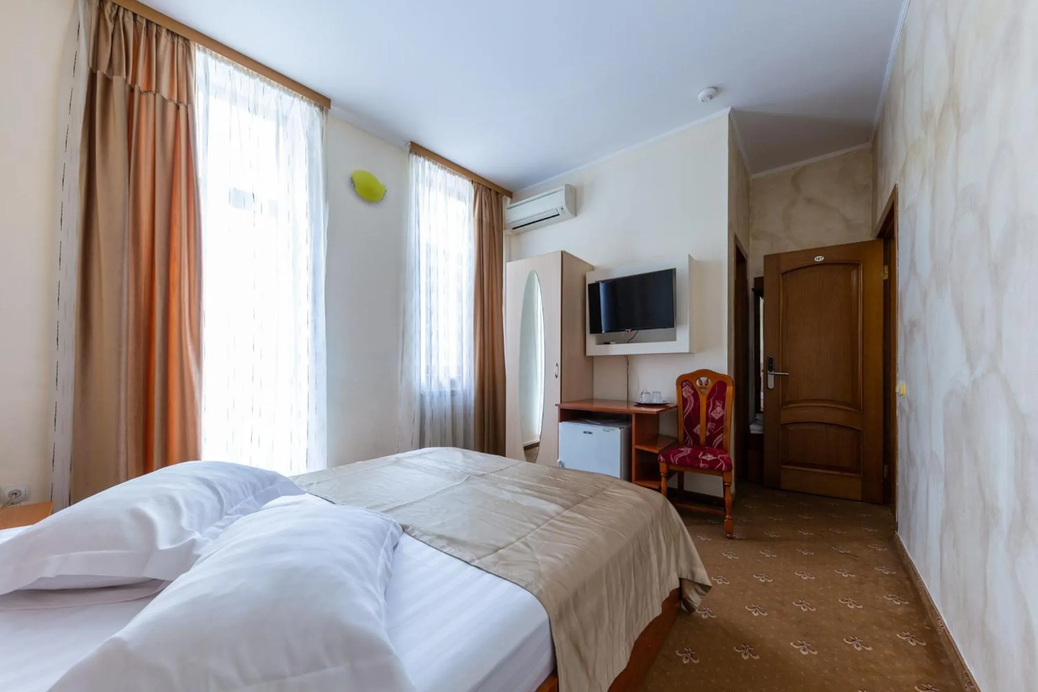 Bed in Hotel Amphitryon