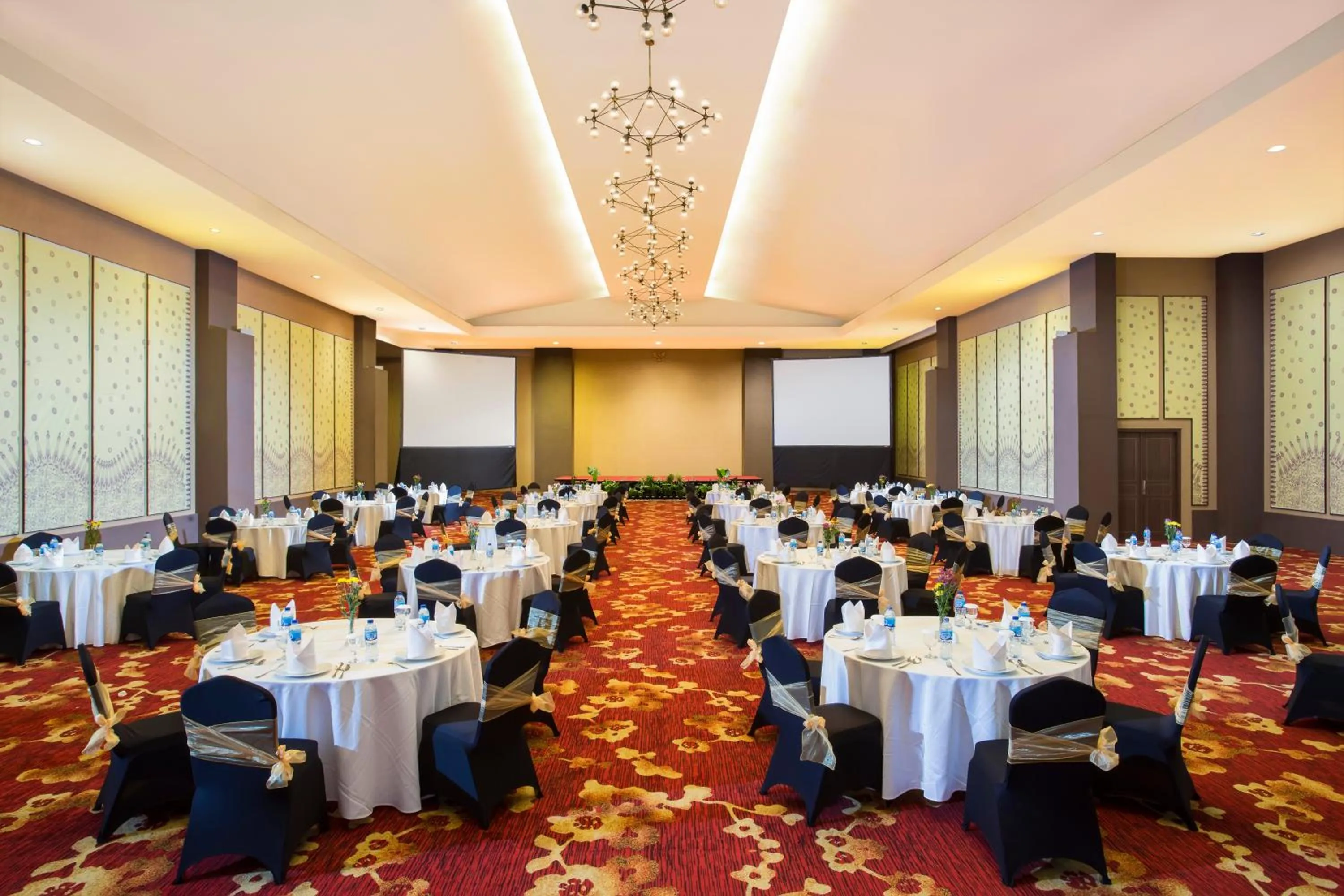 Restaurant/places to eat in Swiss-Belhotel Pangkalpinang