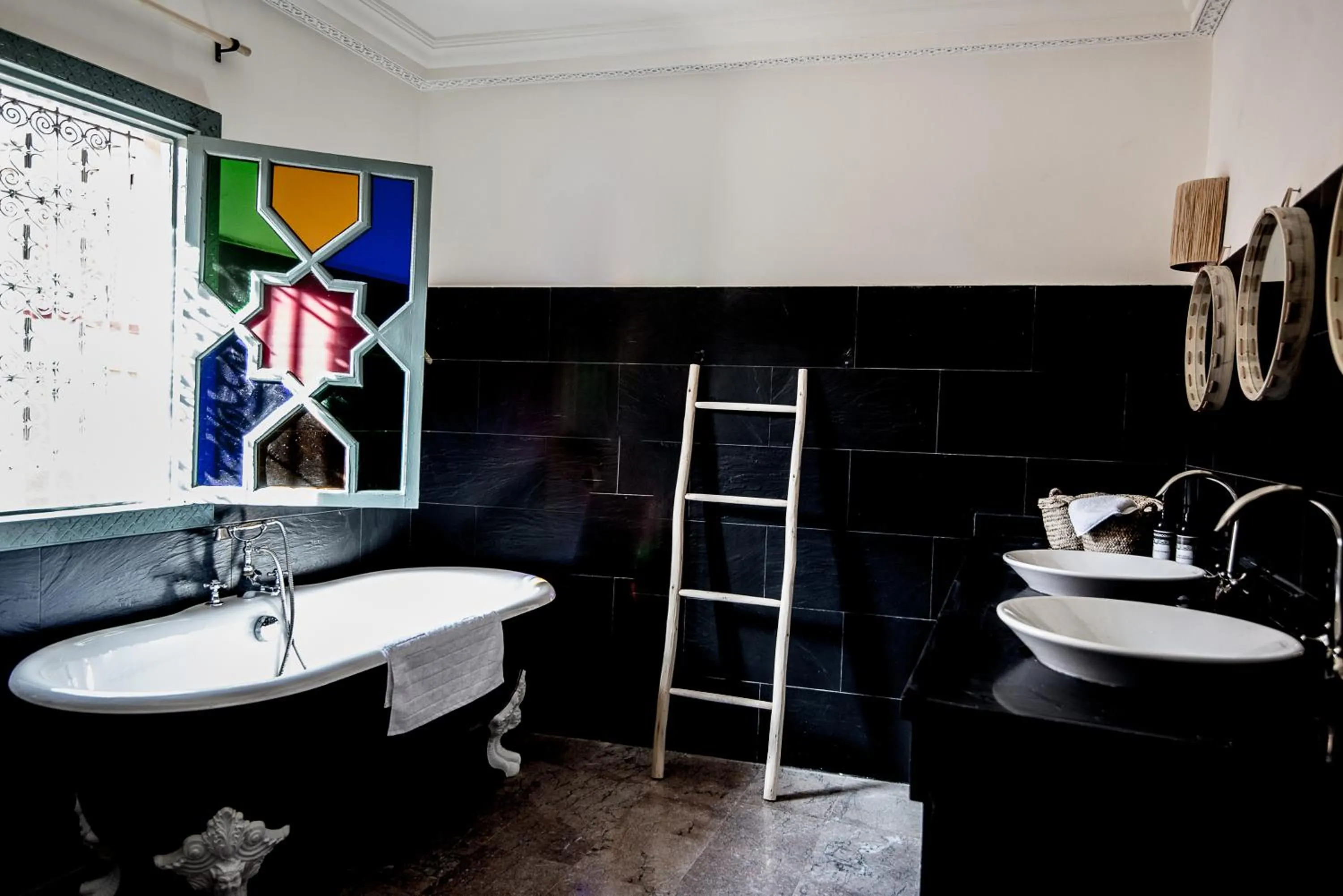 Shower in Riad Ksar Fawz & Spa
