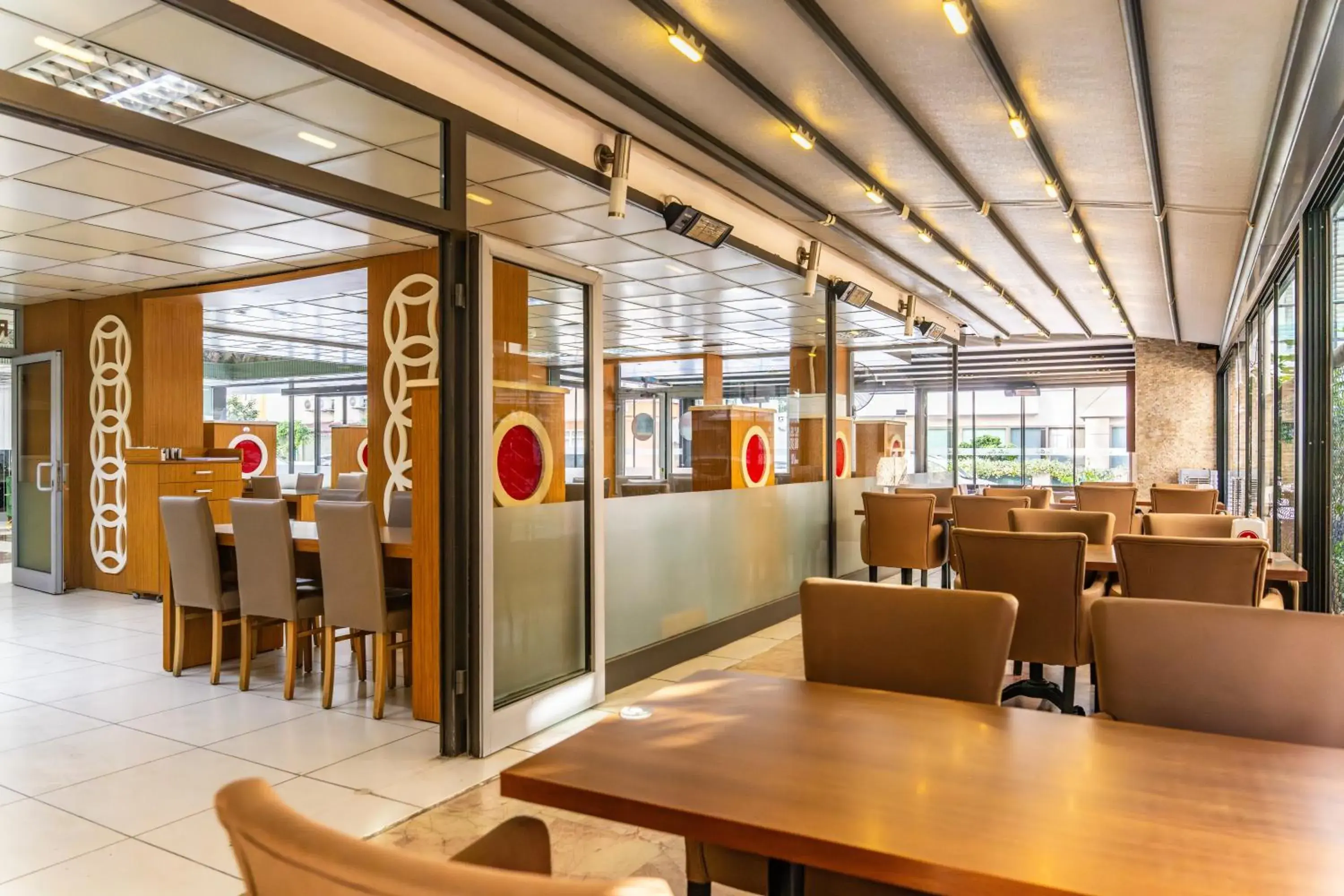 Restaurant/places to eat in Berrak Su Hotel Restaurant/places to eat in Berrak Su Hotel