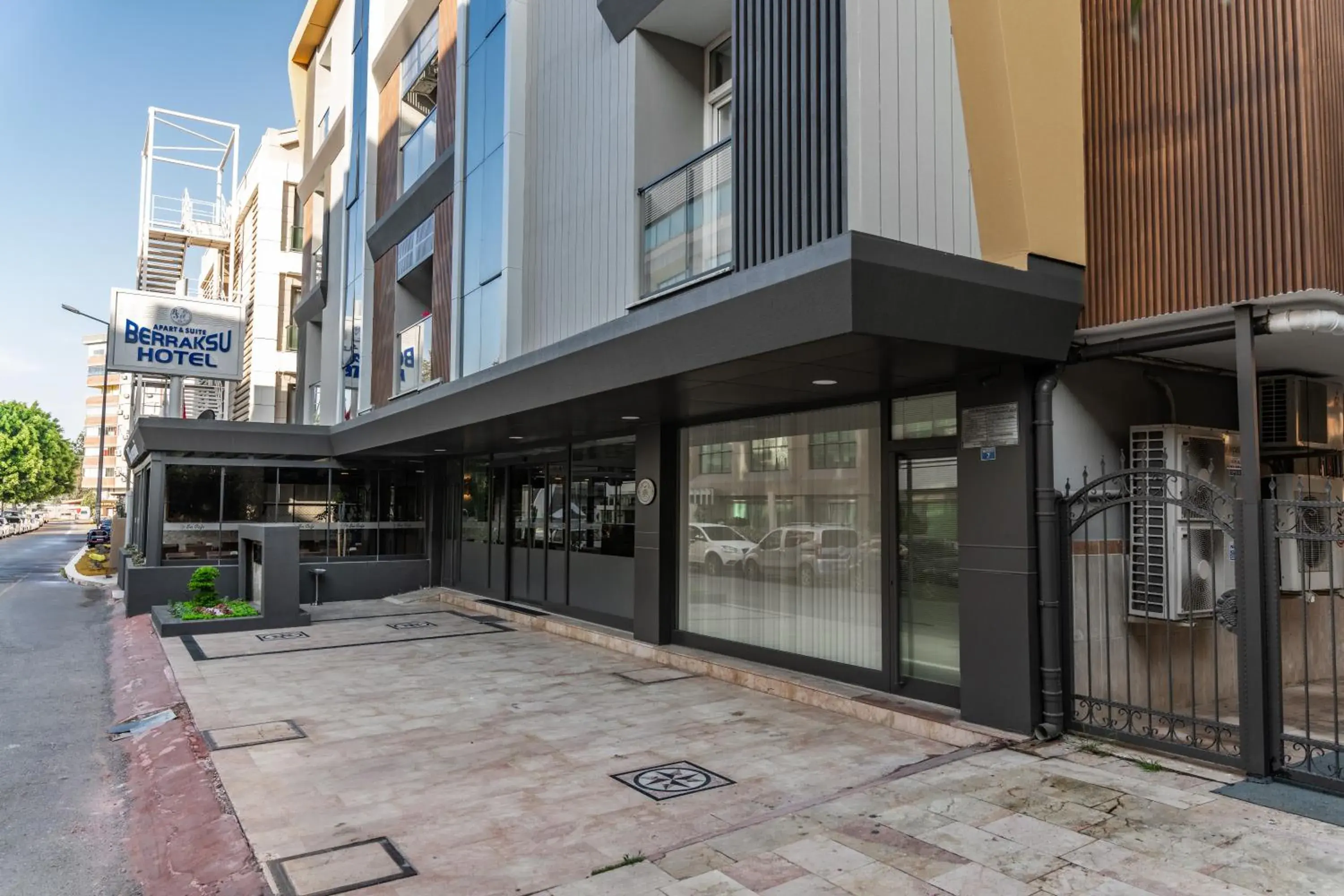 Property building in Berrak Su Hotel Property building in Berrak Su Hotel