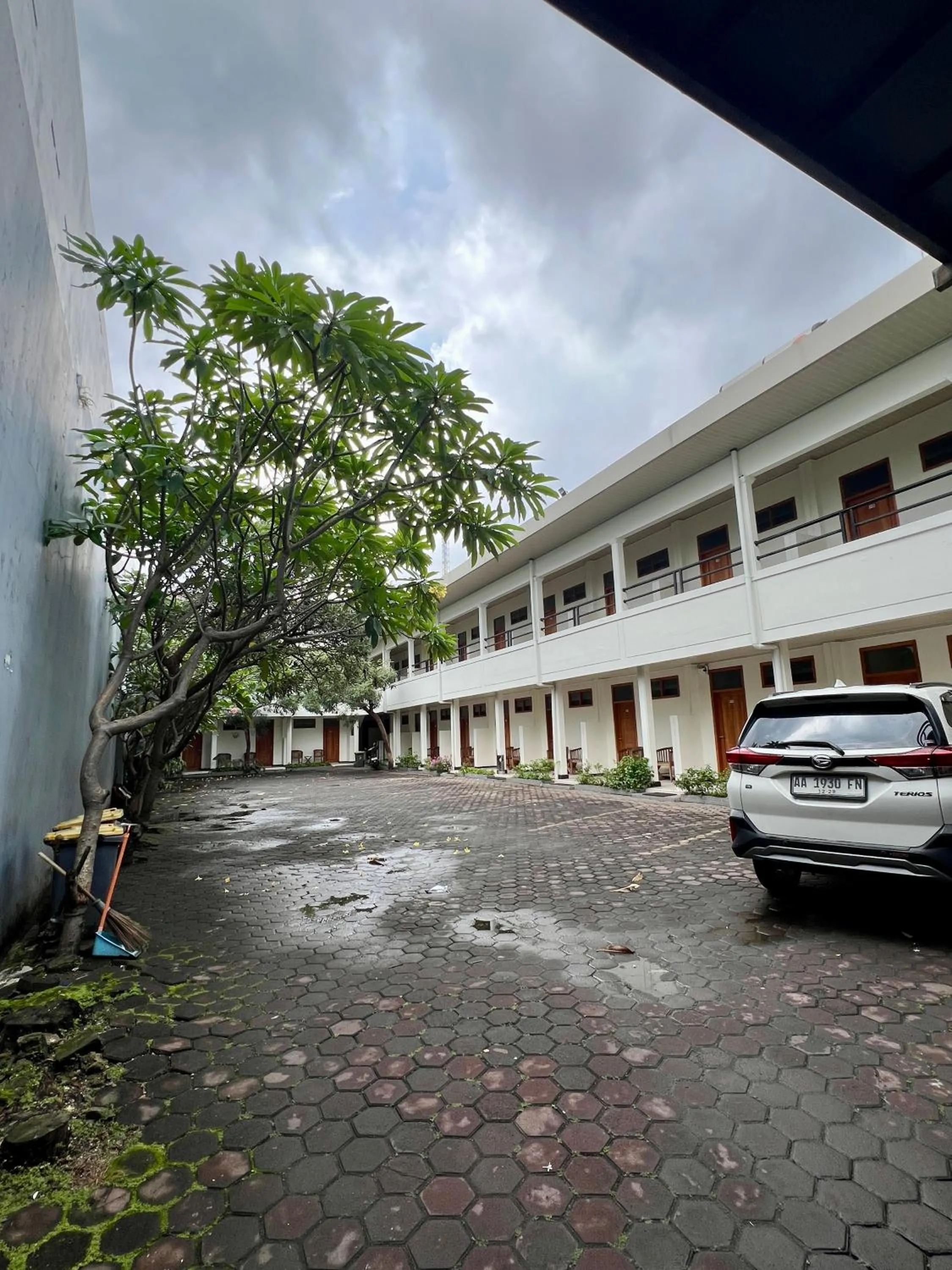 Property building in Aurora Hotel Siliwangi