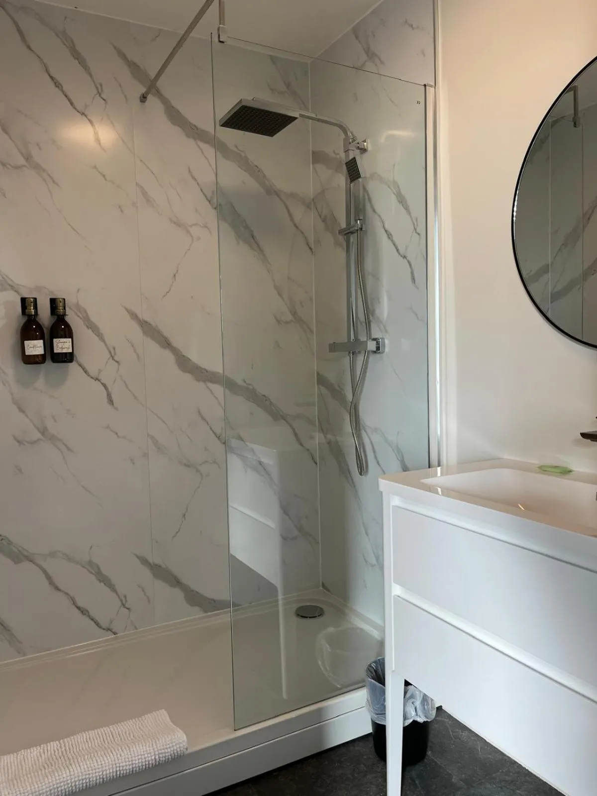 Shower in The Briarcroft