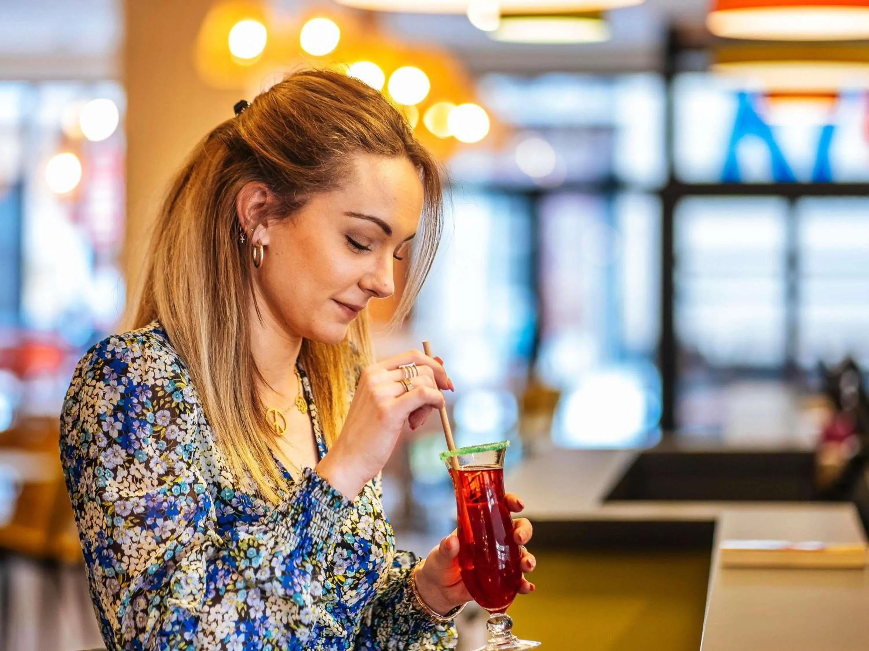 Lounge or bar in ibis Styles Perpignan Centre Gare