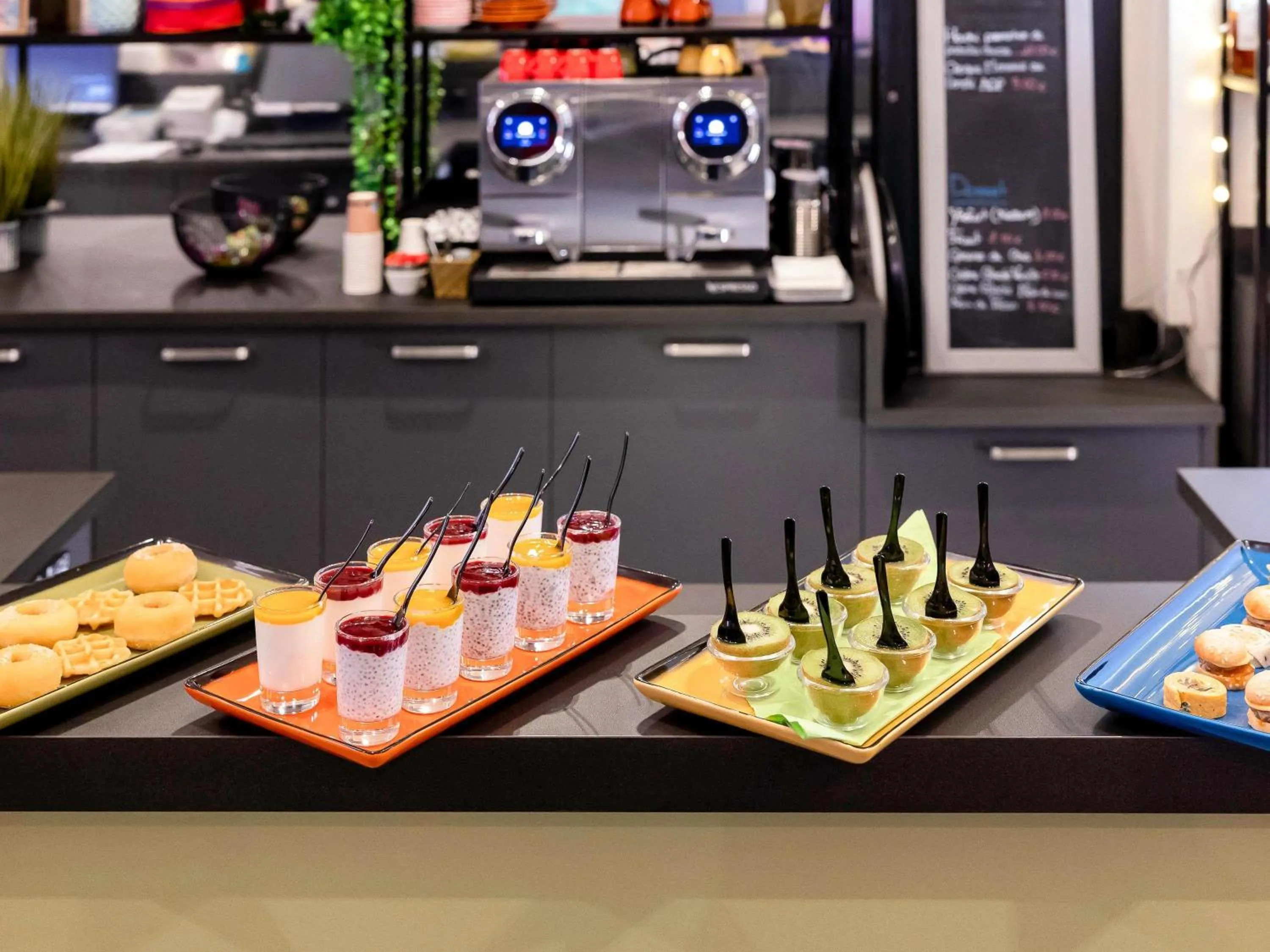 Meeting/conference room in ibis Styles Perpignan Centre Gare