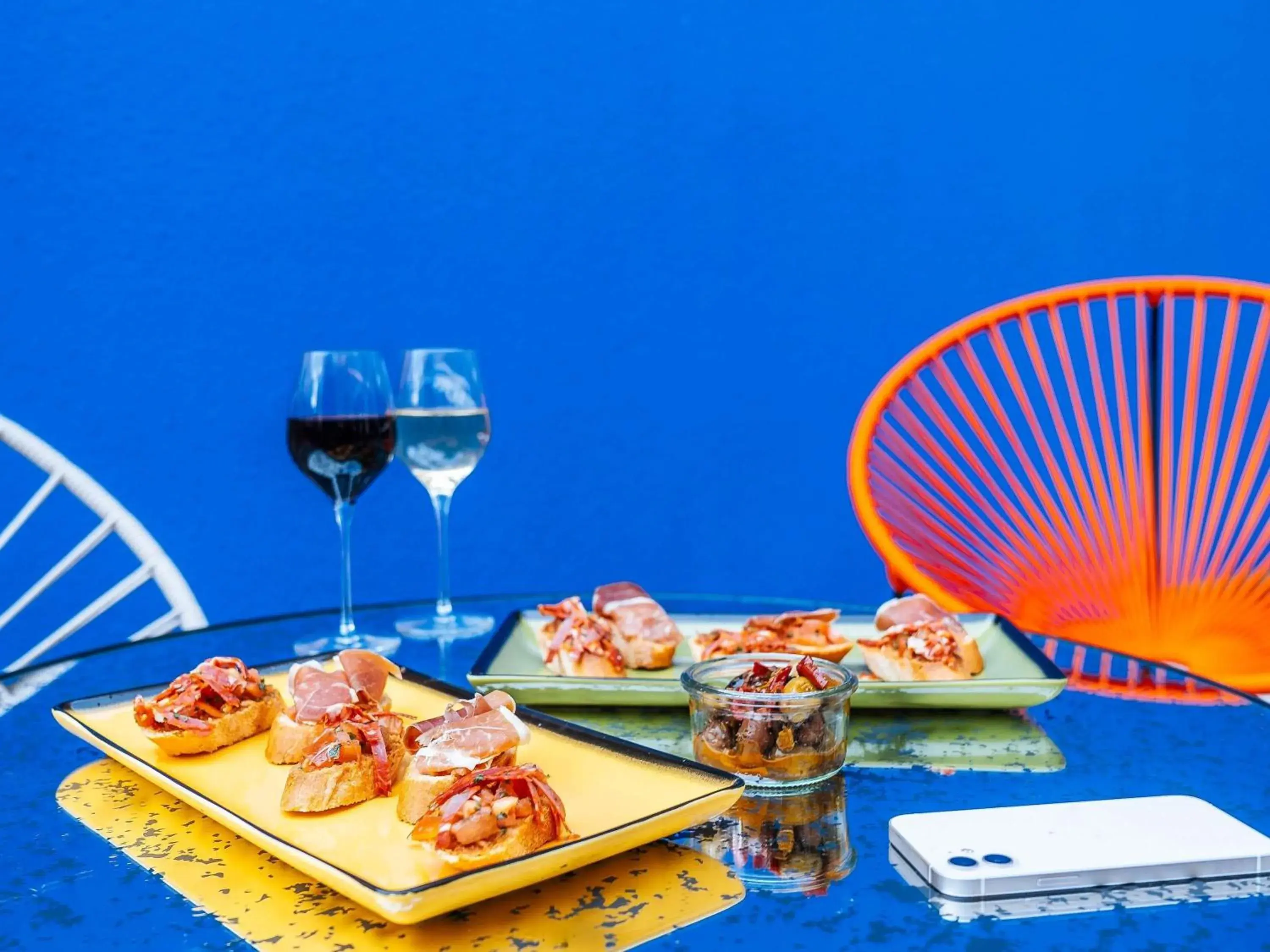 Lounge or bar in ibis Styles Perpignan Centre Gare Lounge or bar in ibis Styles Perpignan Centre Gare