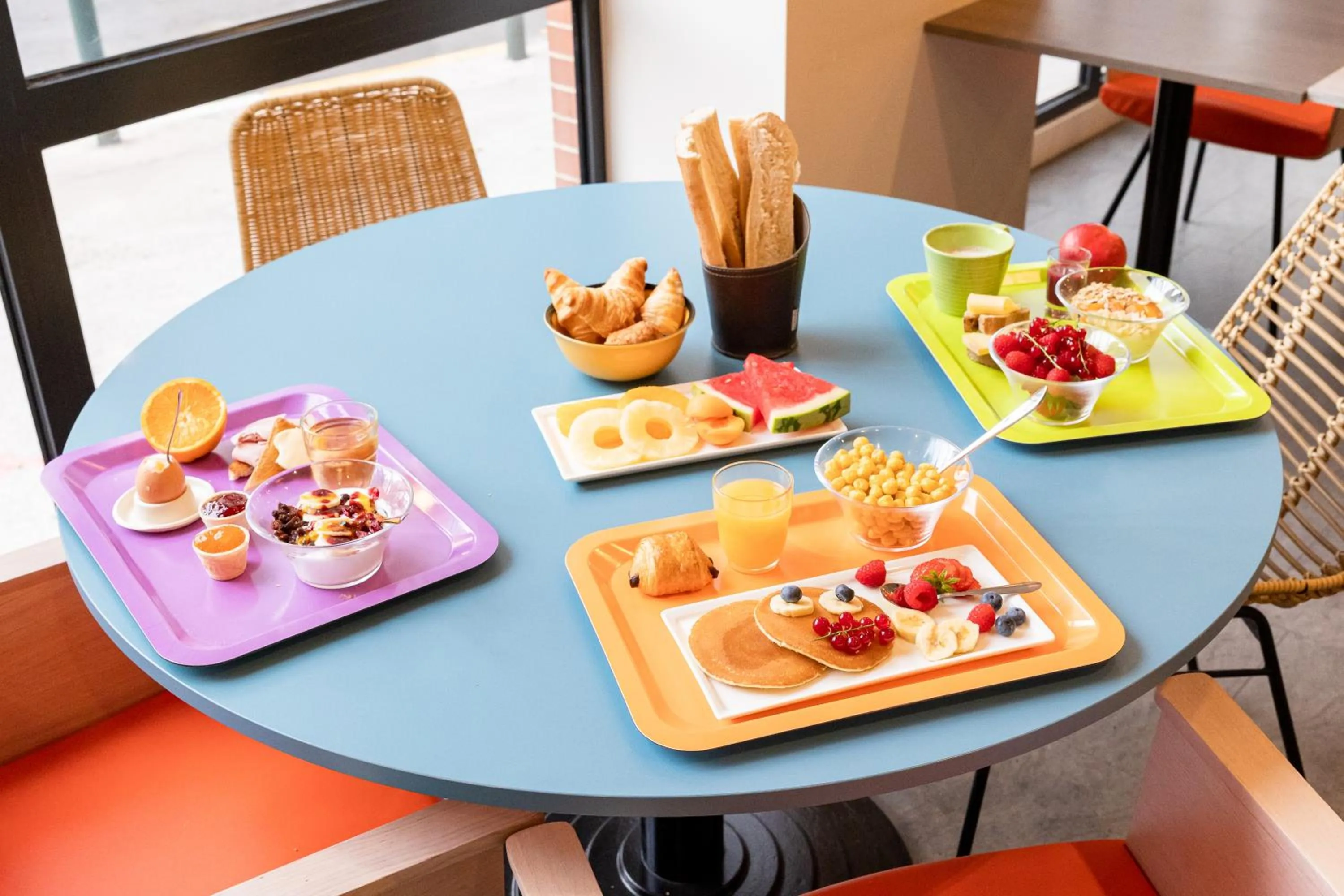 Food and drinks in ibis Styles Perpignan Centre Gare