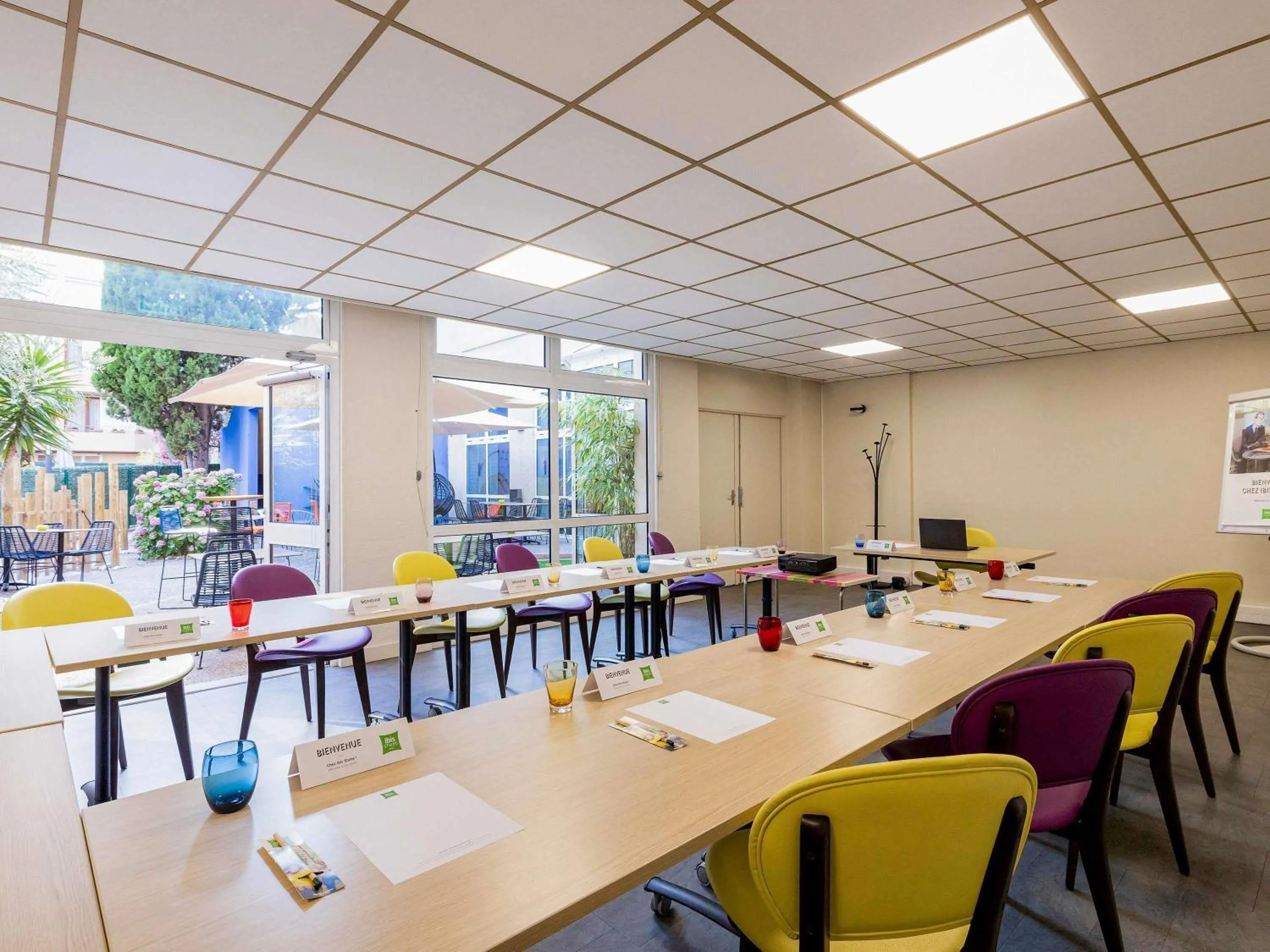 Meeting/conference room in ibis Styles Perpignan Centre Gare