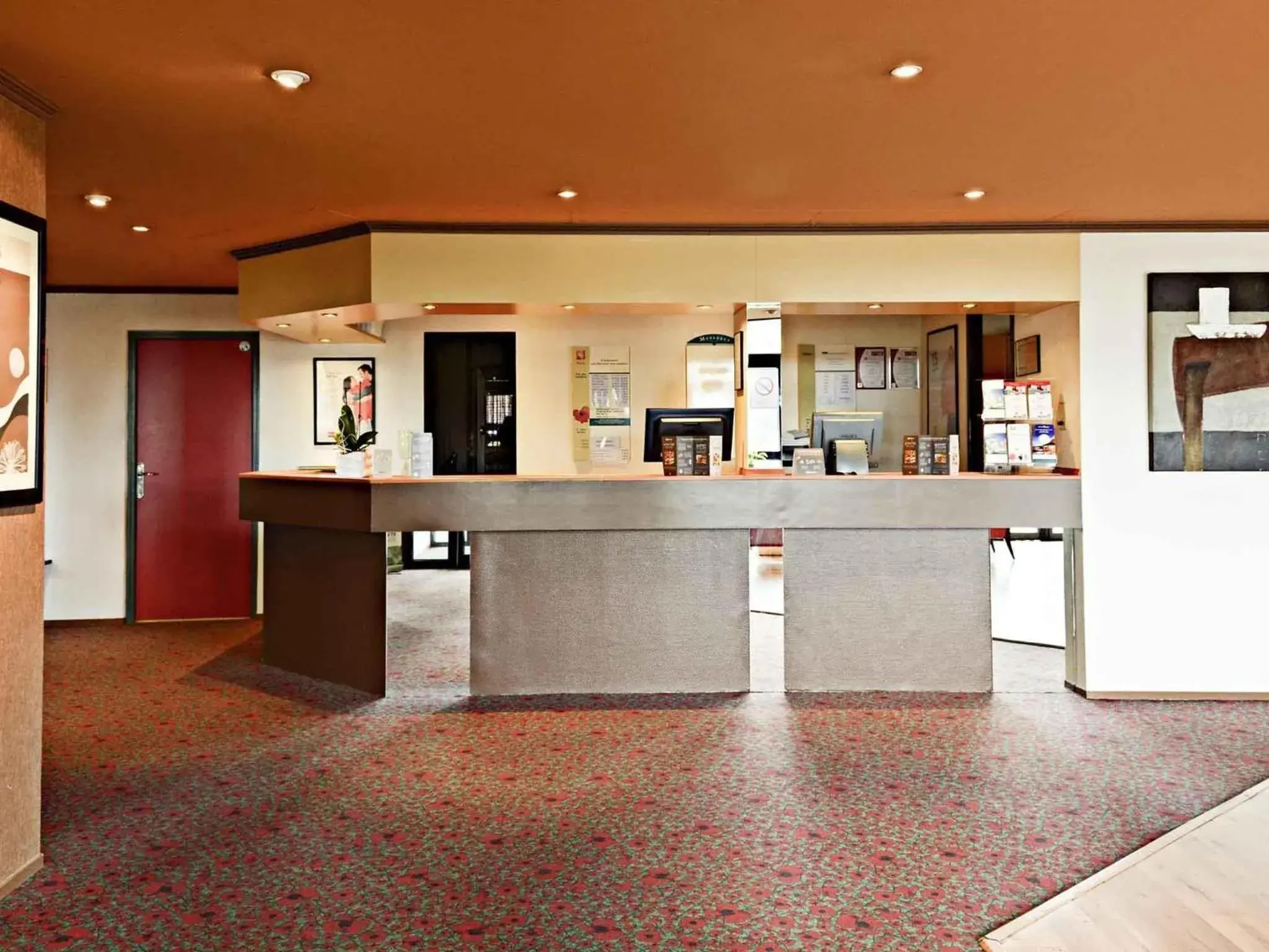 Property building in Hôtel Ibis Nevers Property building in Hôtel Ibis Nevers