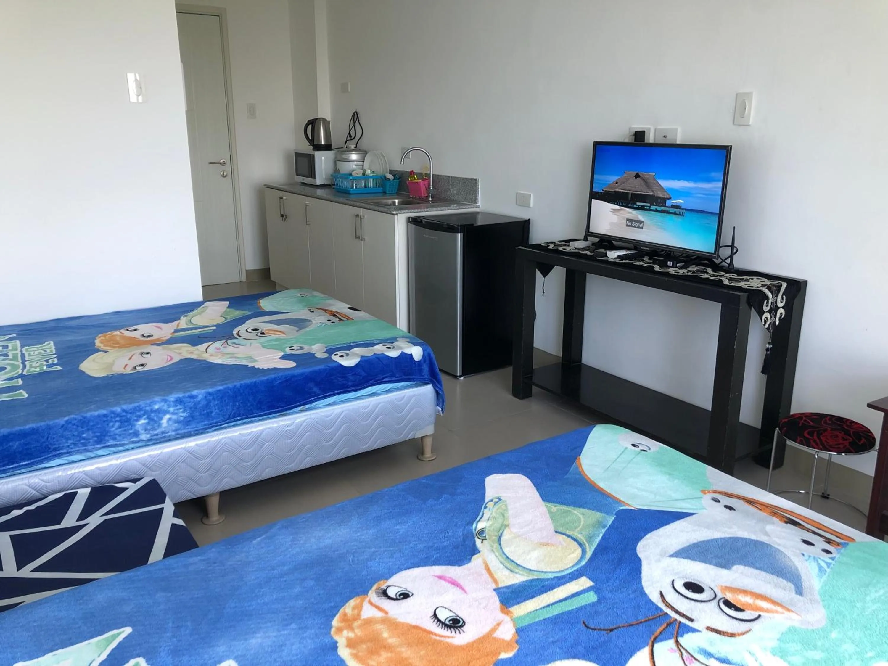 TV and multimedia, Bed in SMDC Cool Jane's Condo