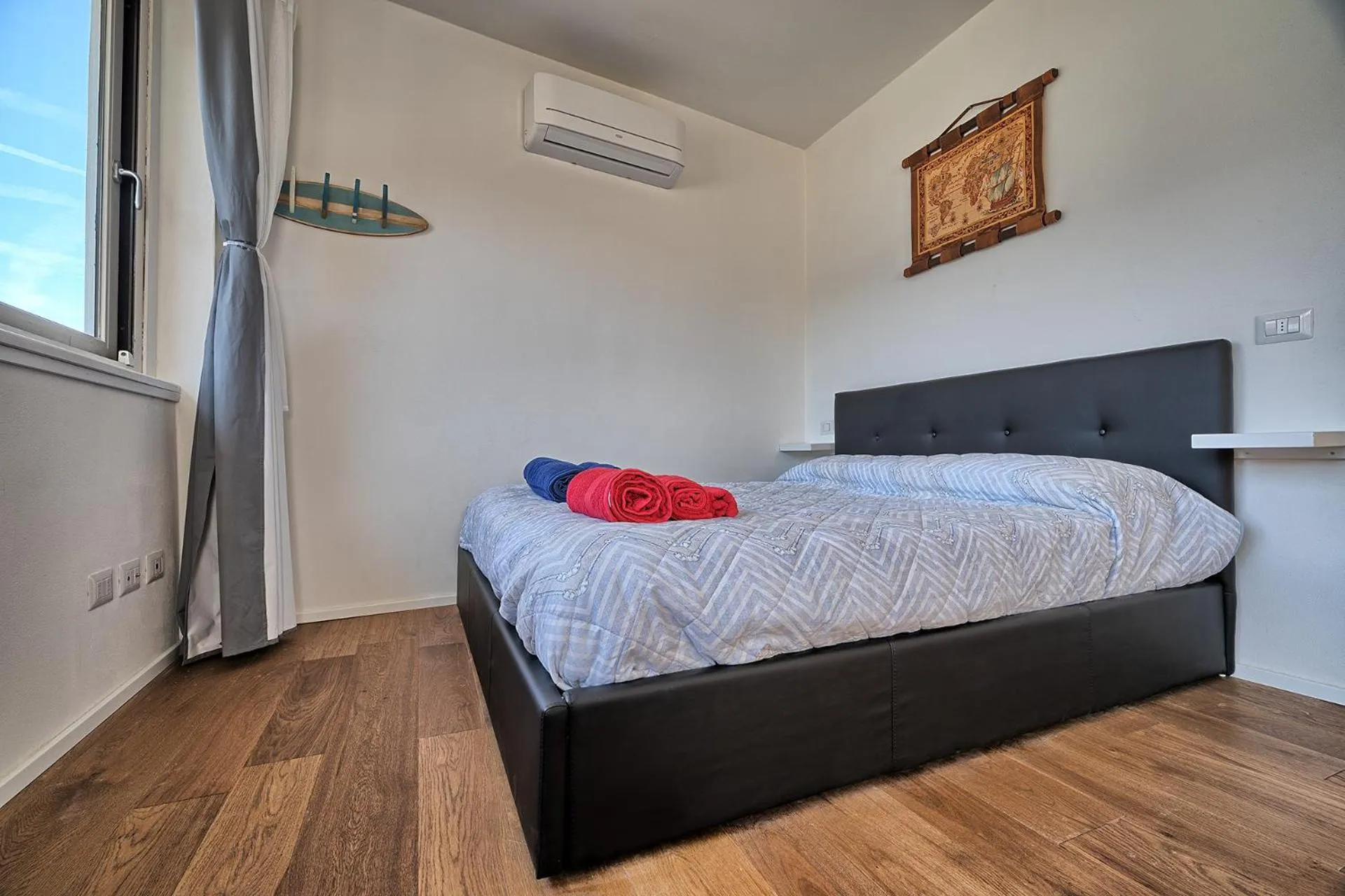 Bed in Marina Apartments