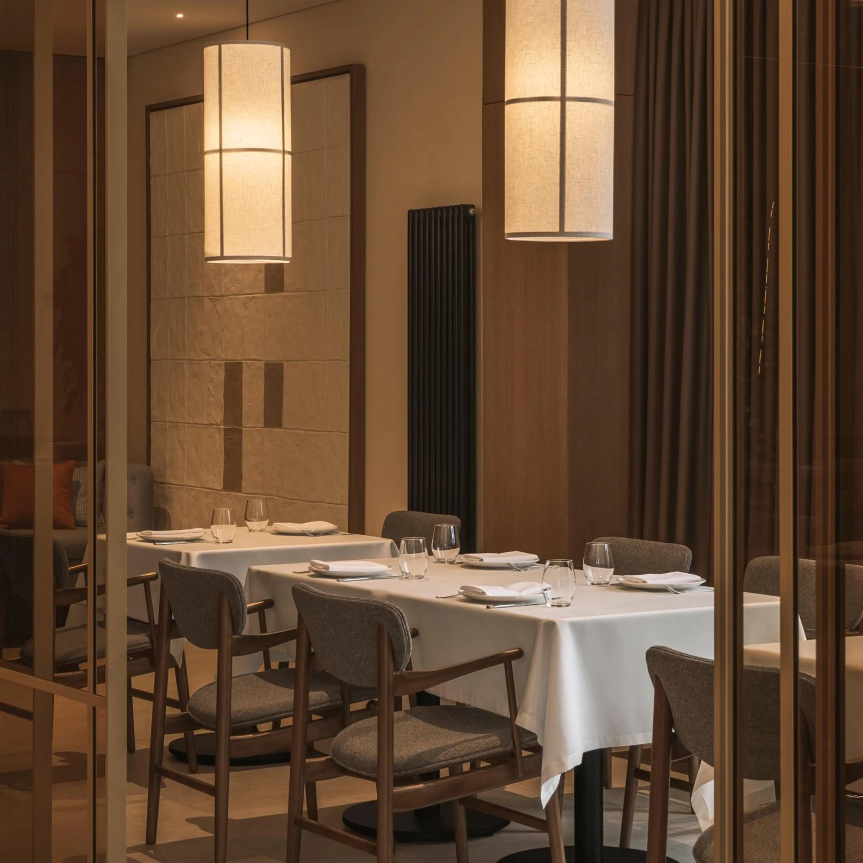 Restaurant/places to eat in Cosmonaut