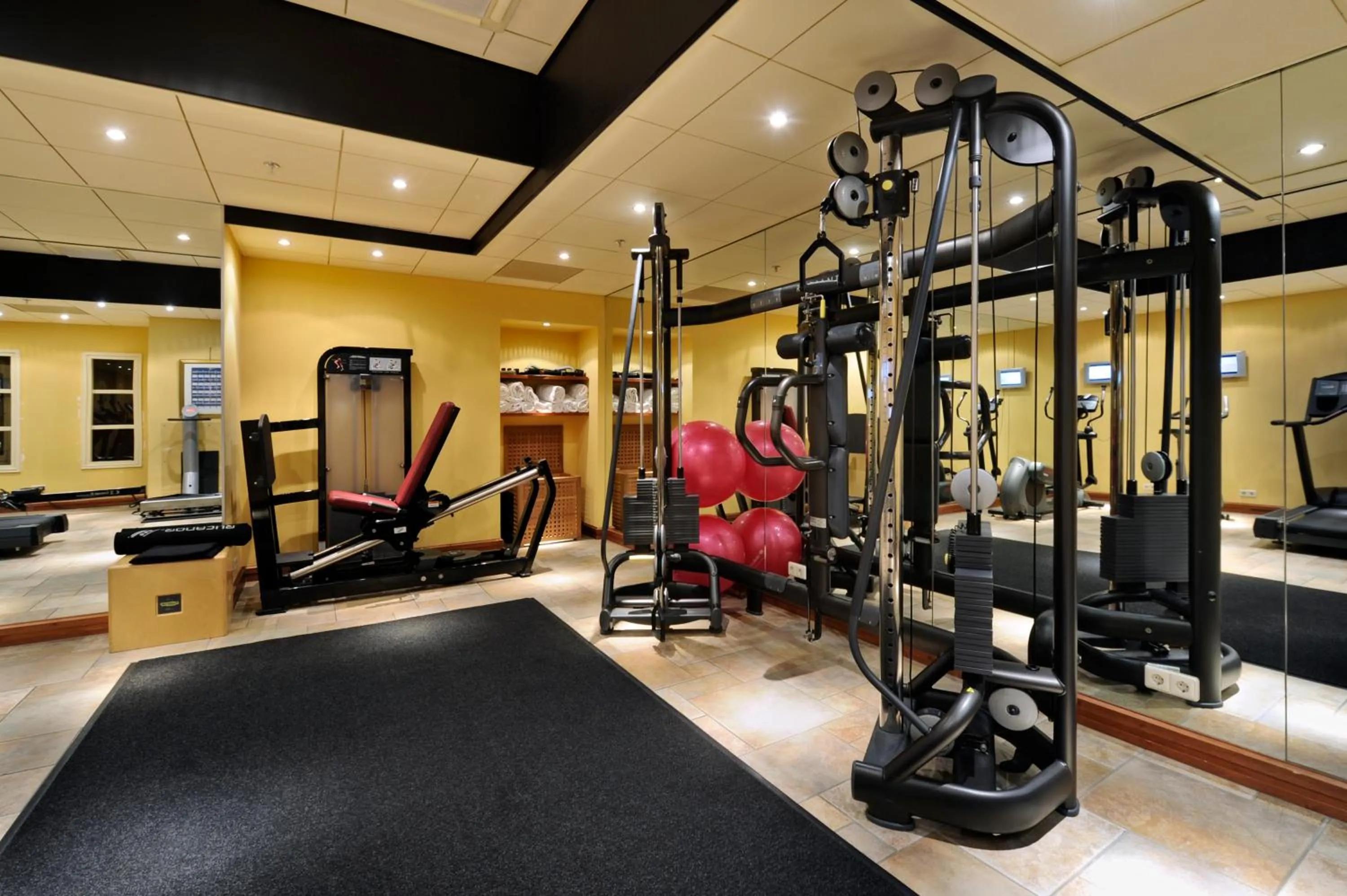 Fitness centre/facilities in Grand Hotel Huis ter Duin