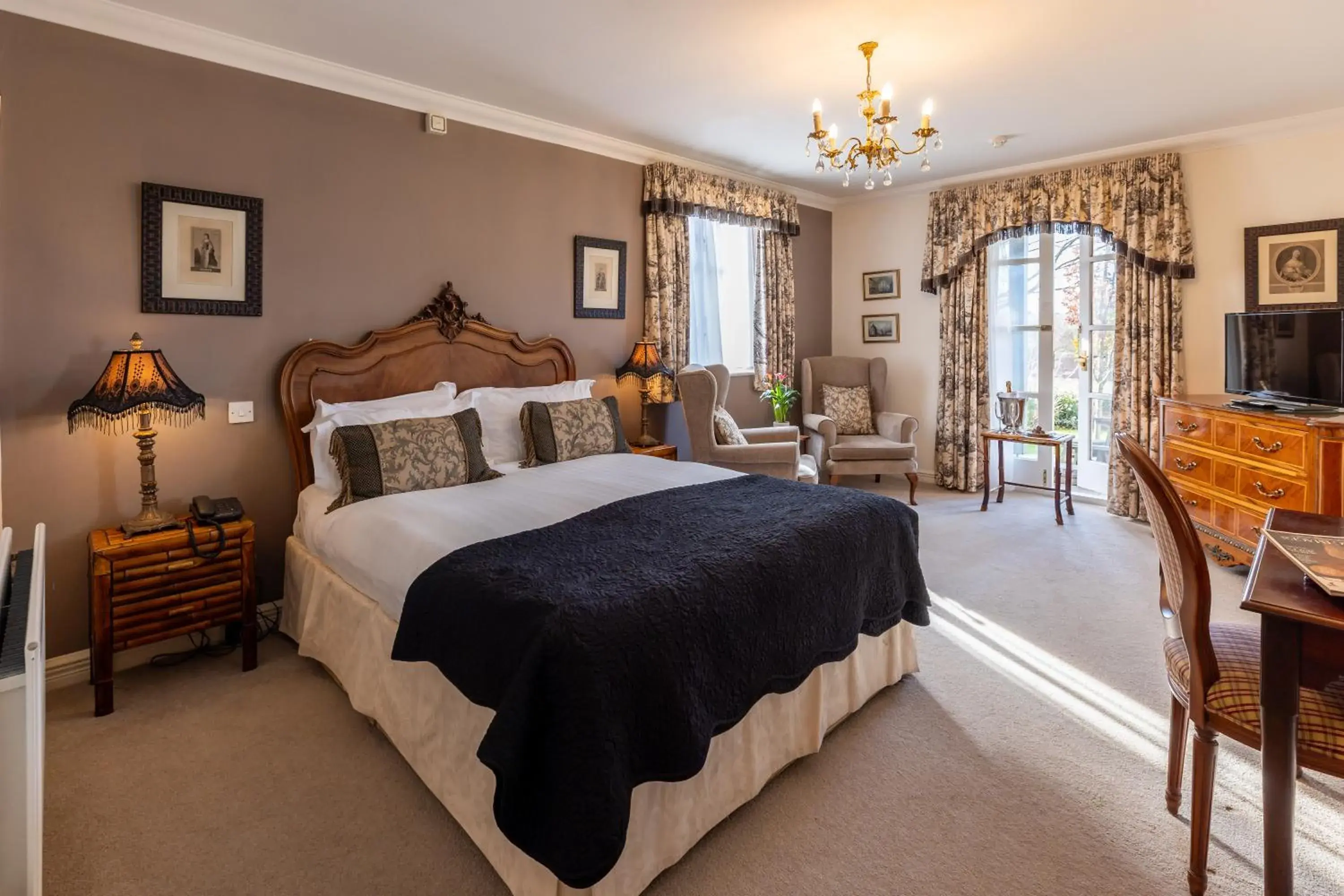 Junior Suite - single occupancy in Diglis House Hotel Junior Suite - single occupancy in Diglis House Hotel