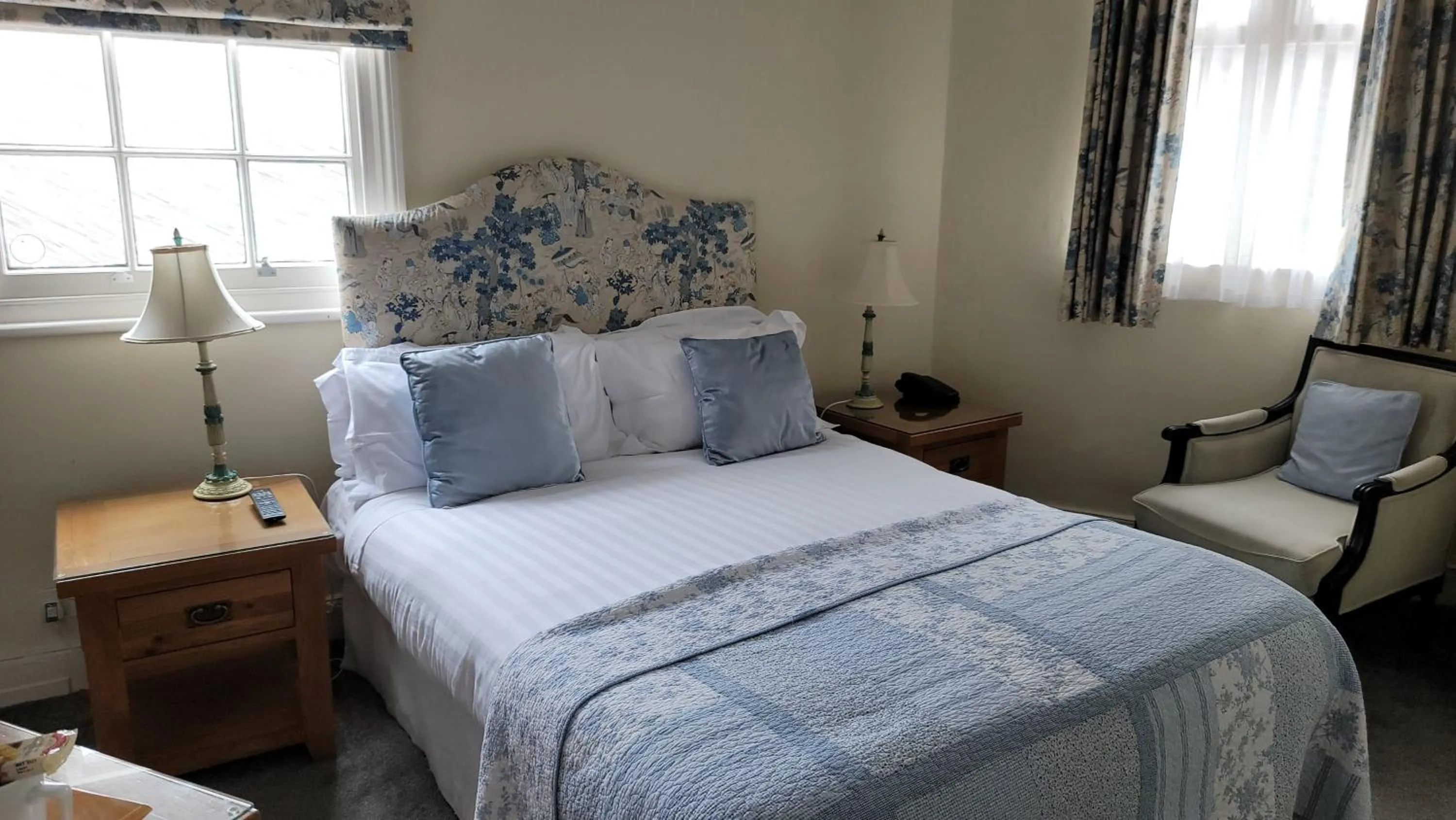 Bed in Diglis House Hotel