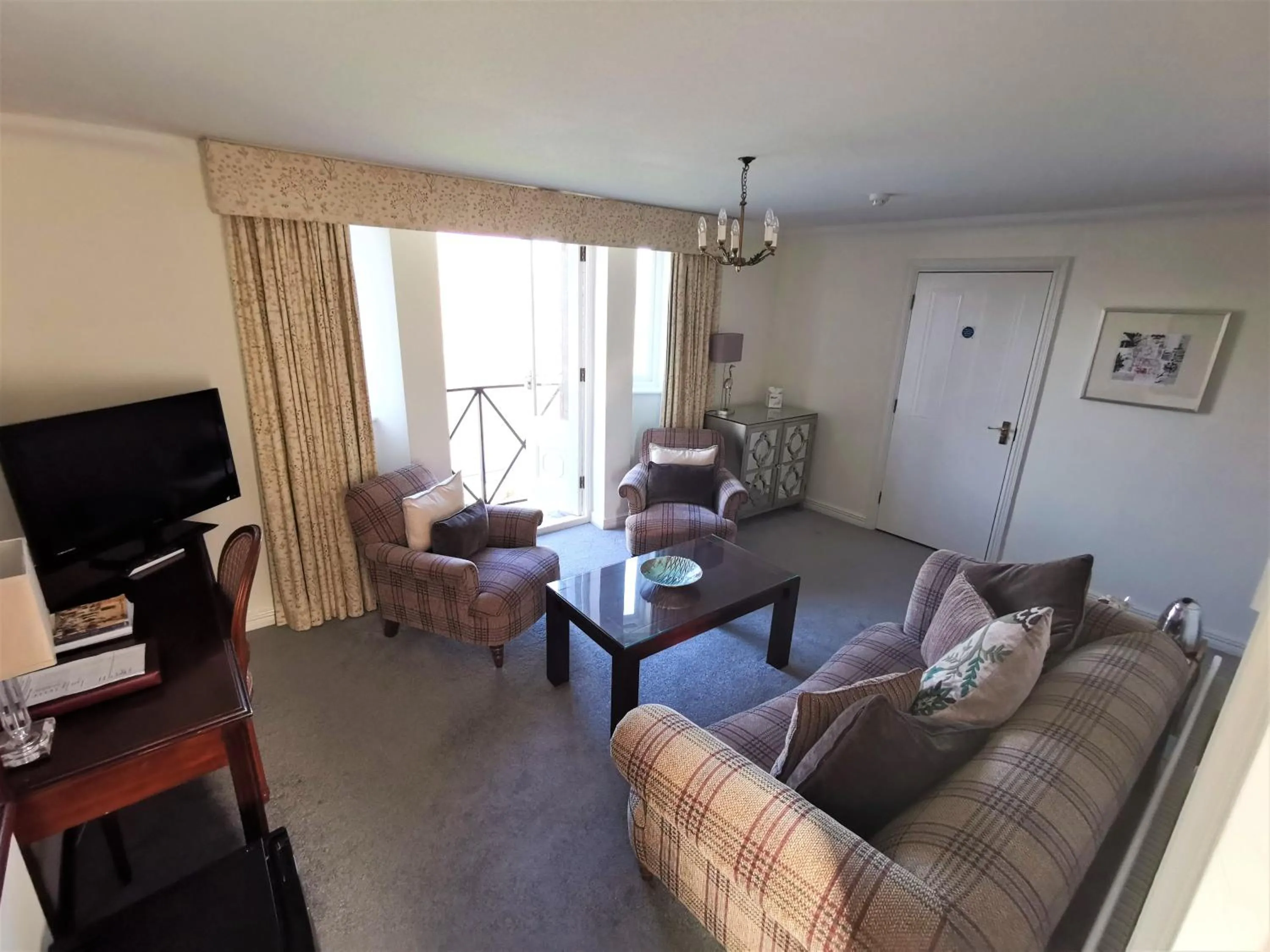 Living room in Diglis House Hotel