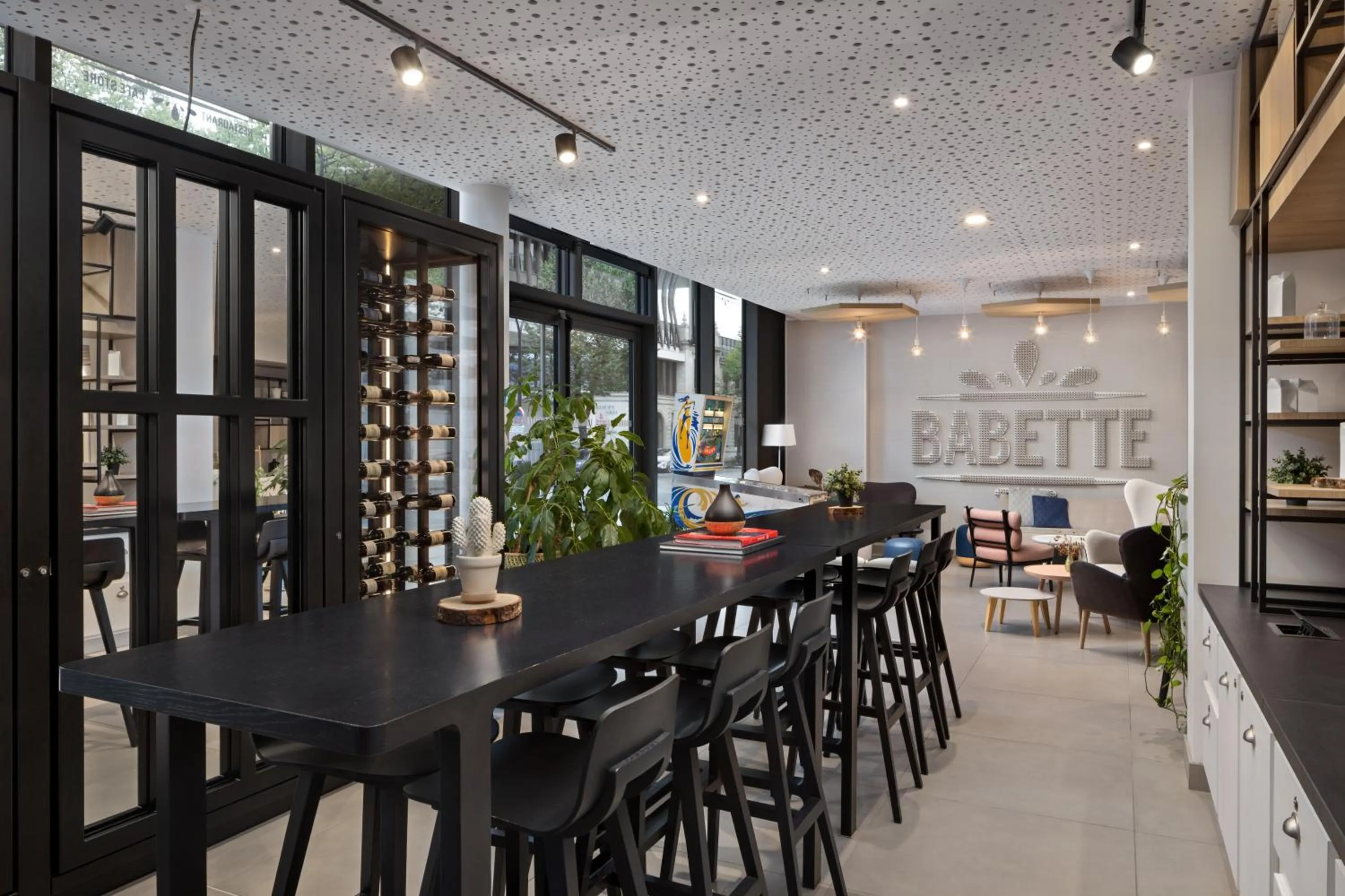 Restaurant/places to eat in Hilton Garden Inn Bordeaux Centre