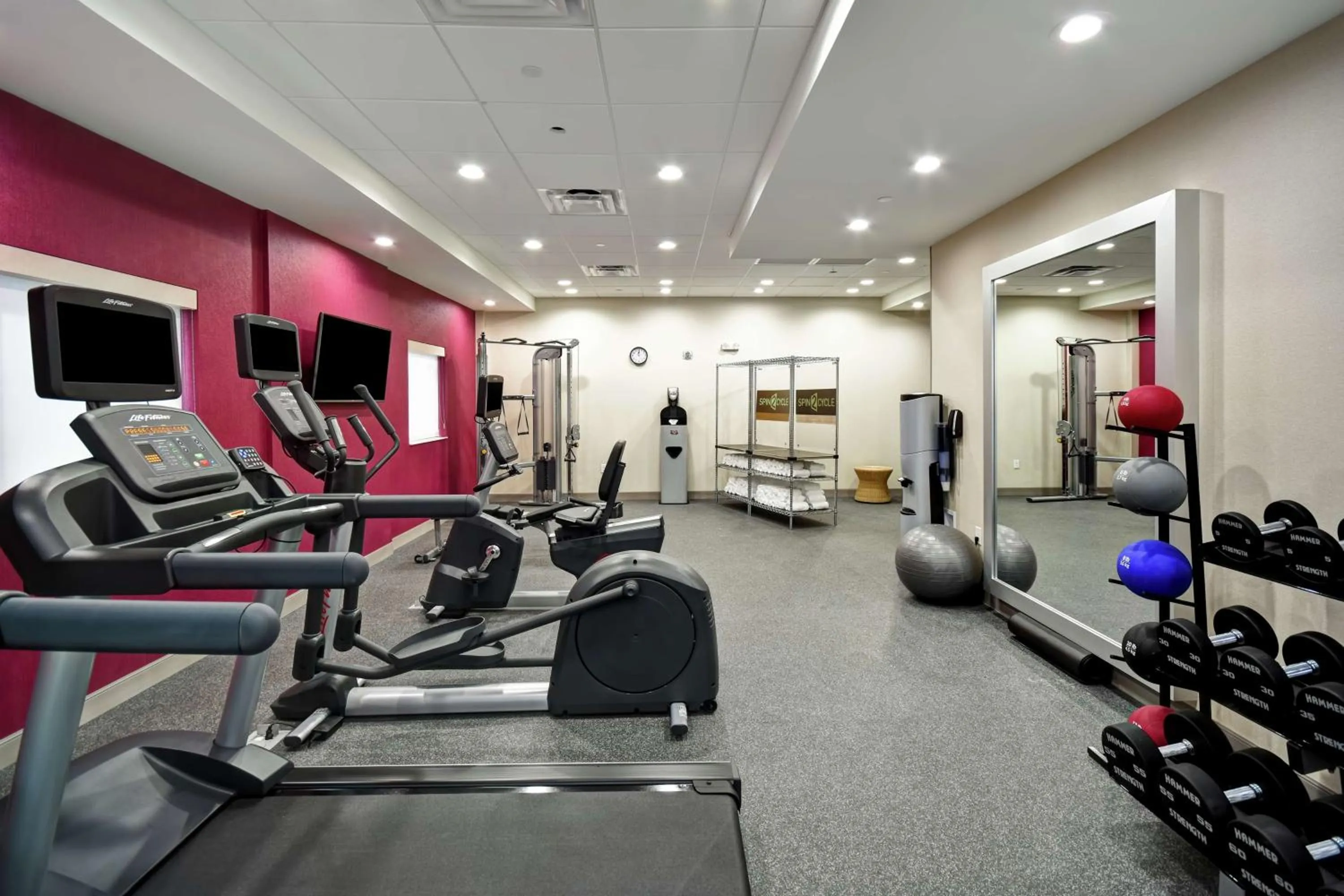 Fitness centre/facilities in Home2 Suites By Hilton Frankfort