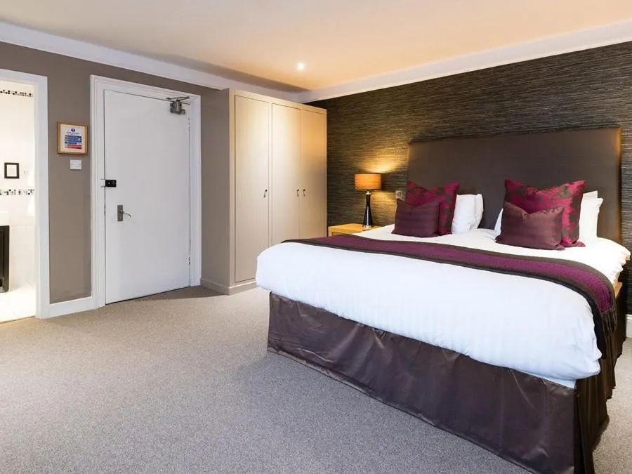 Bedroom, Bed in Craigatin House & Courtyard