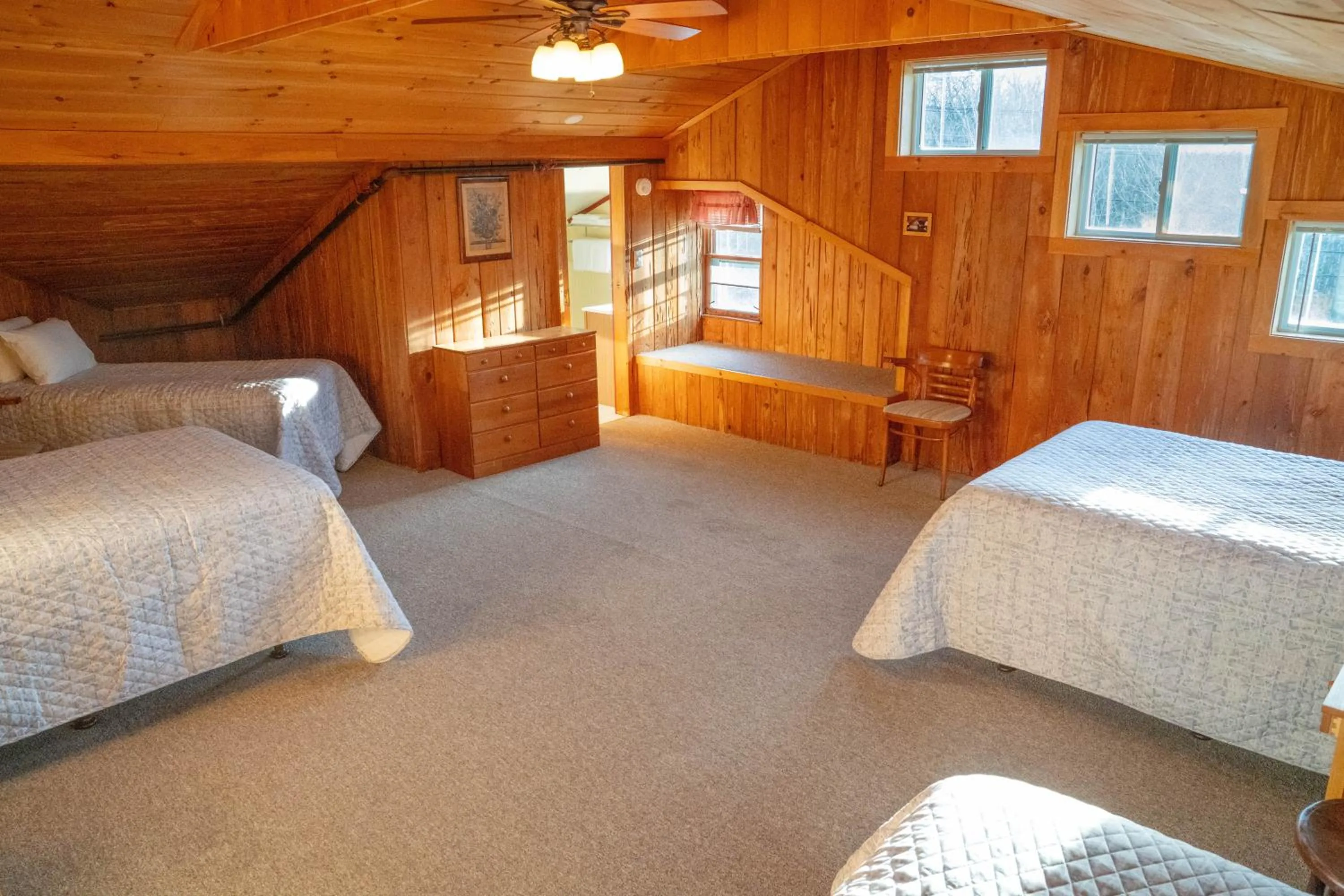 Bed in Gray Ghost Inn