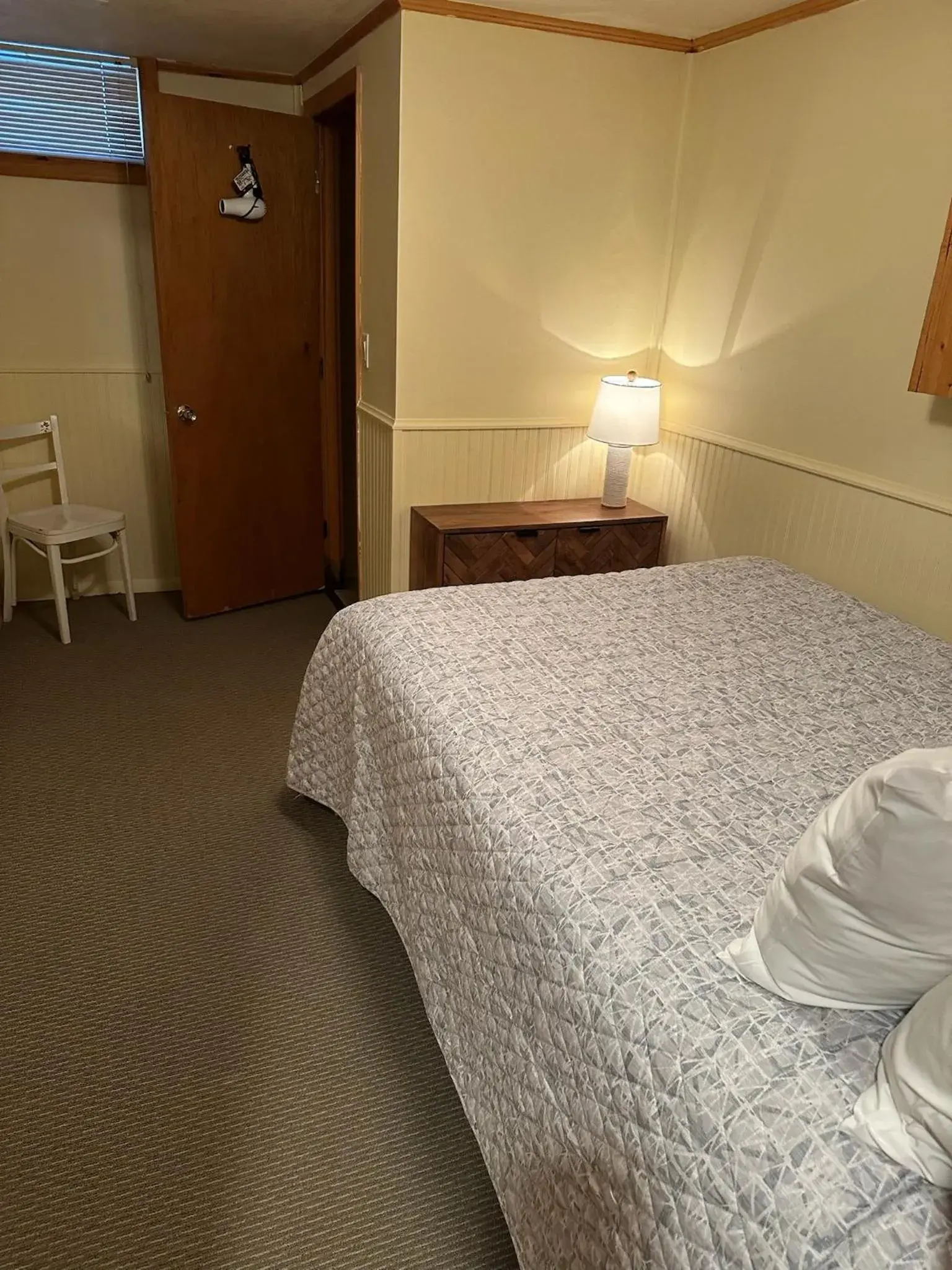 Three-Bedroom Suite in Gray Ghost Inn Three-Bedroom Suite in Gray Ghost Inn